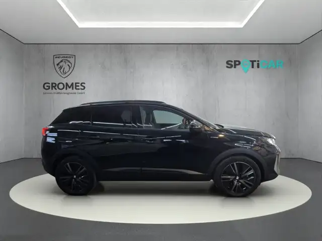 Peugeot 3008 view 2