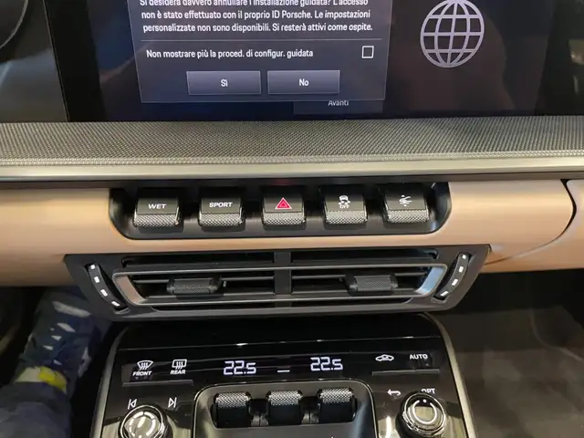 Porsche 911 view 14