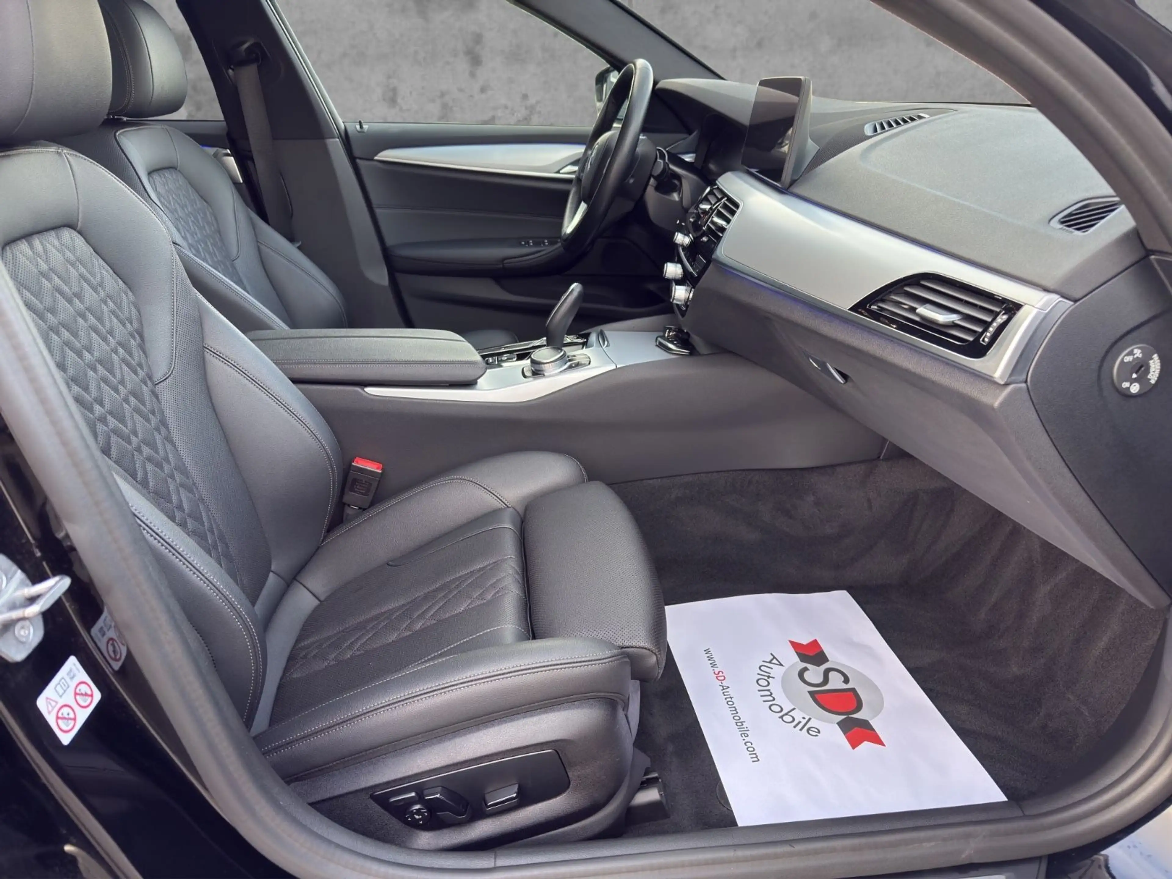 BMW 520 d LED Panorama Navi Live-Cockpit Leder 1-Han — photo 8