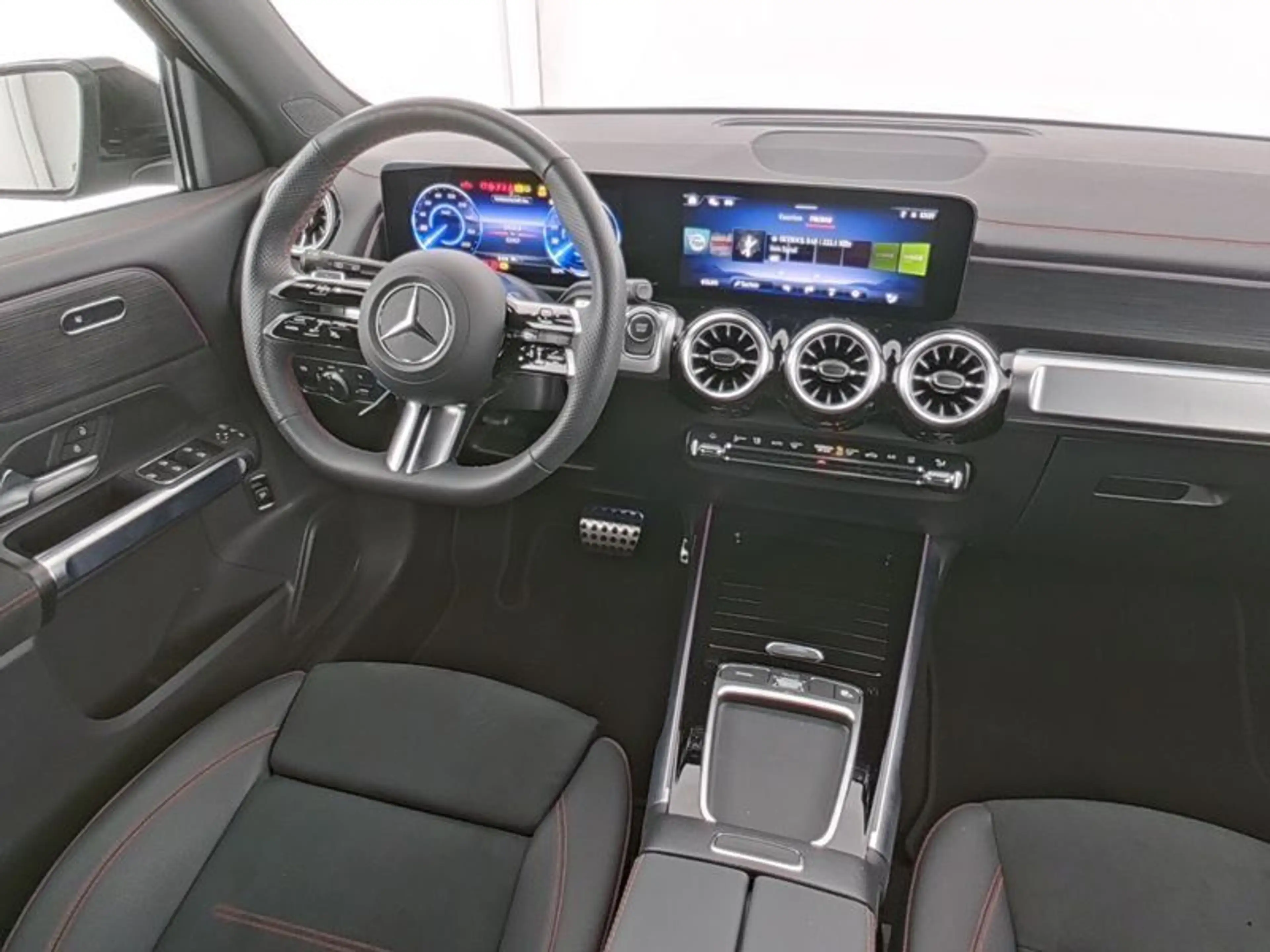 Mercedes-Benz EQB 300 4M AMG-ADVANCED NIGHT WINTER KAMERA WDGS — photo 7