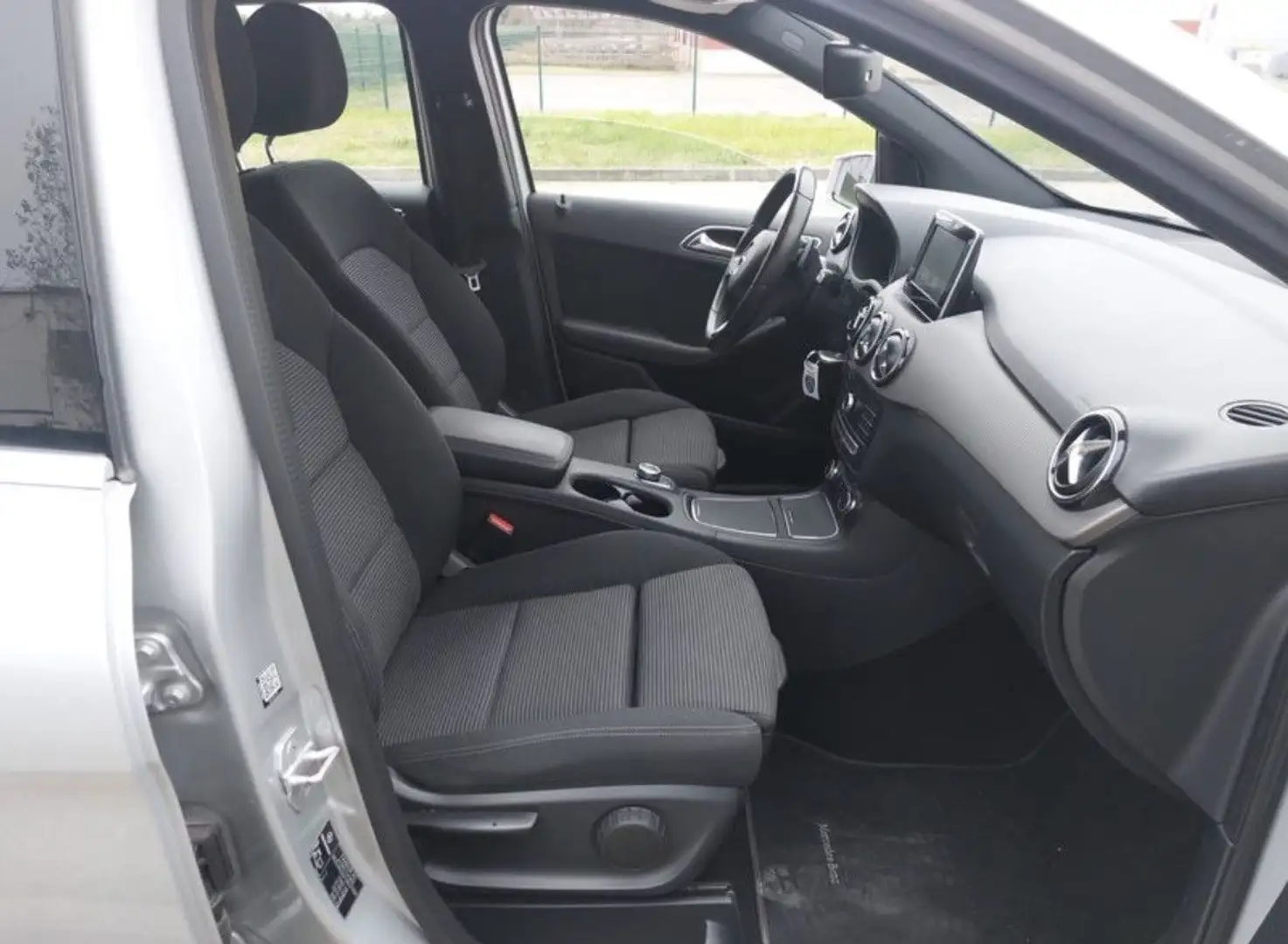 Mercedes-Benz B 180 180 Grau - 2