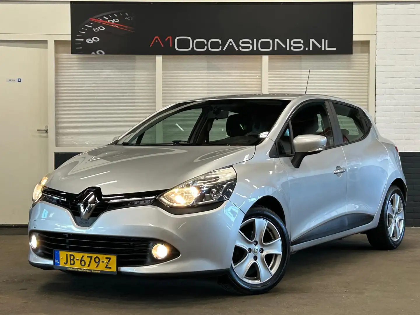 Renault Clio 0.9 TCe Dynamique Grau - 2