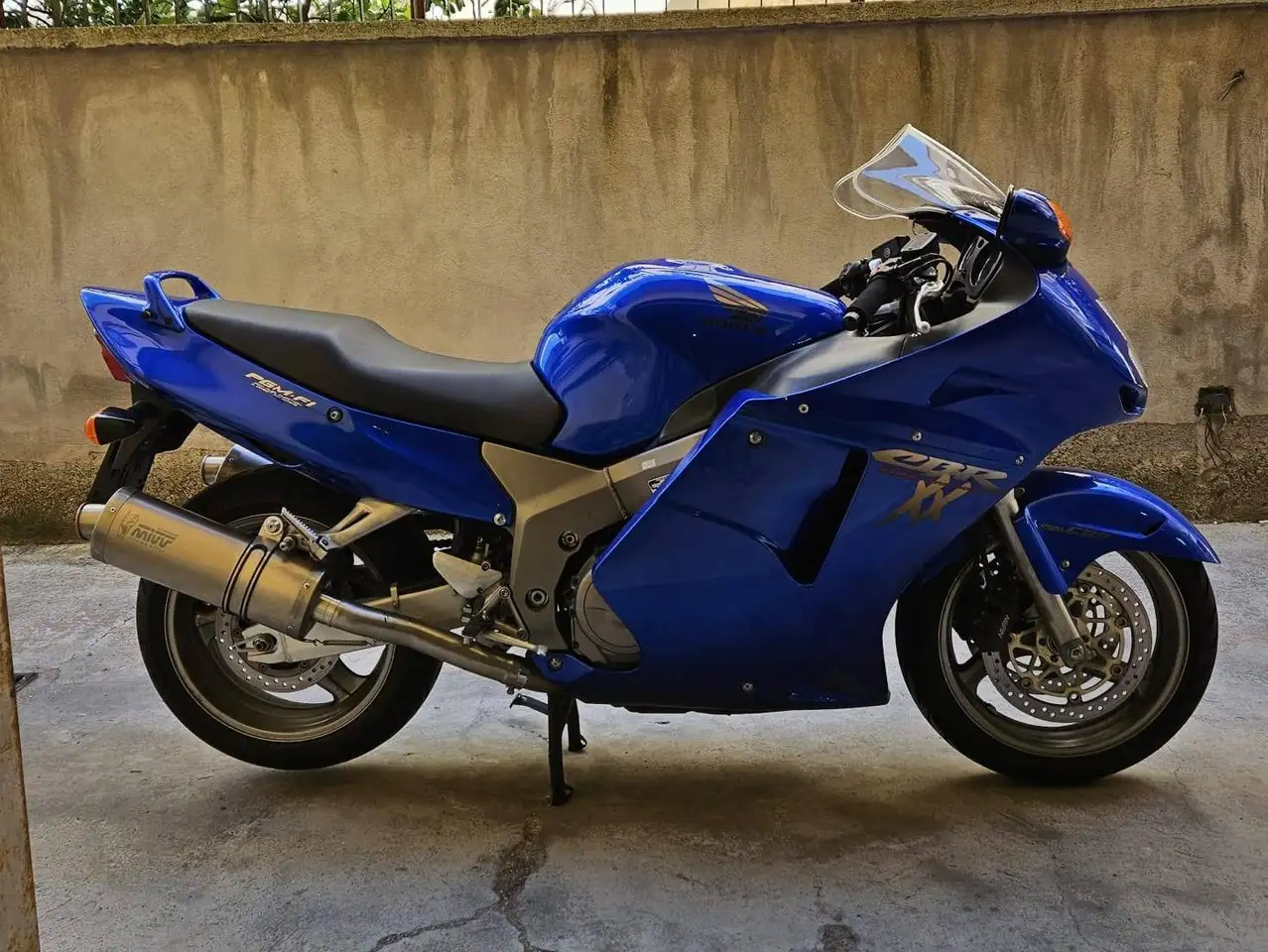 Honda CBR 1100