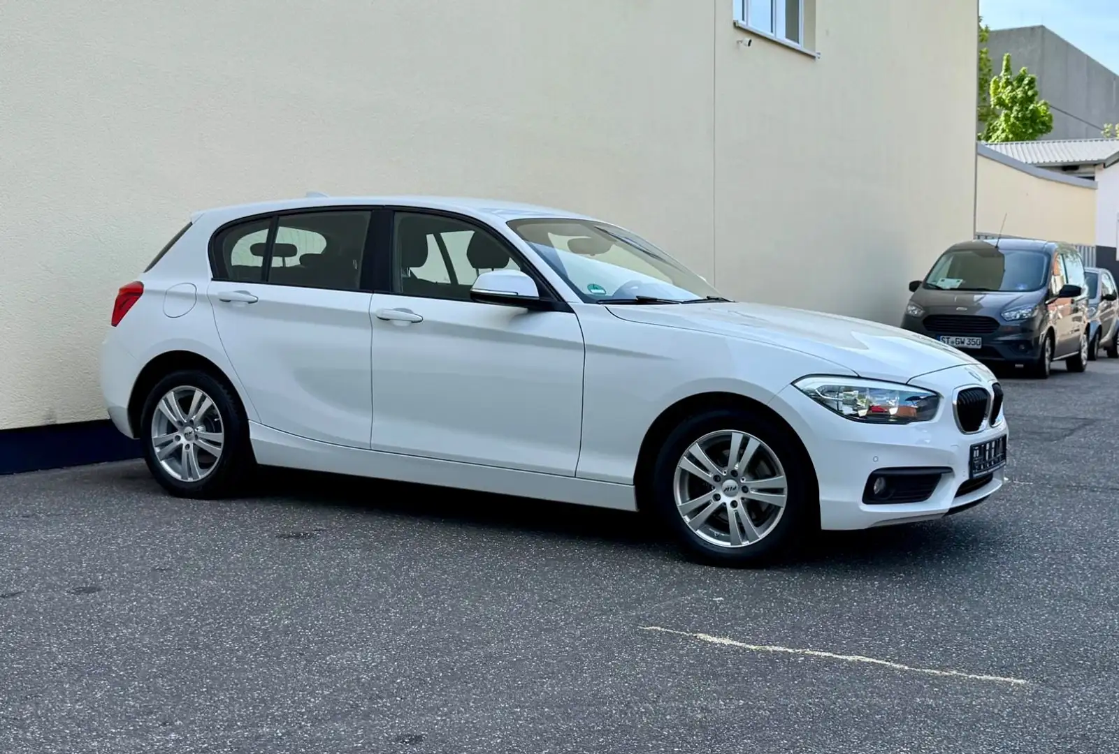 BMW 116 i Advantage KLIMAAUT. SHZ PDC 1.HAND GARANTIE Blanc - 1