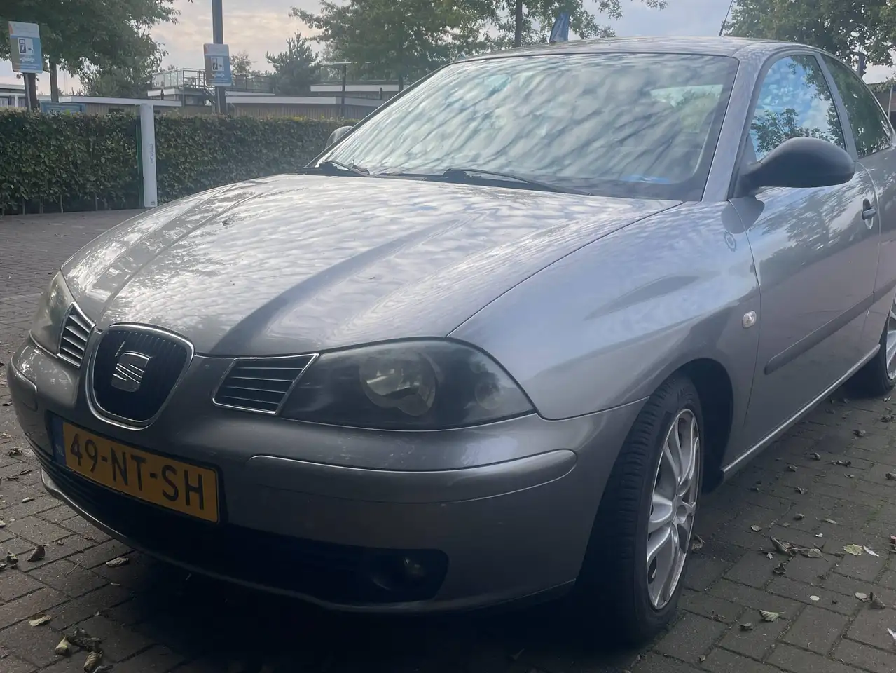 SEAT Ibiza Ibiza 1.4-16V Stella — photo 1 of 10
