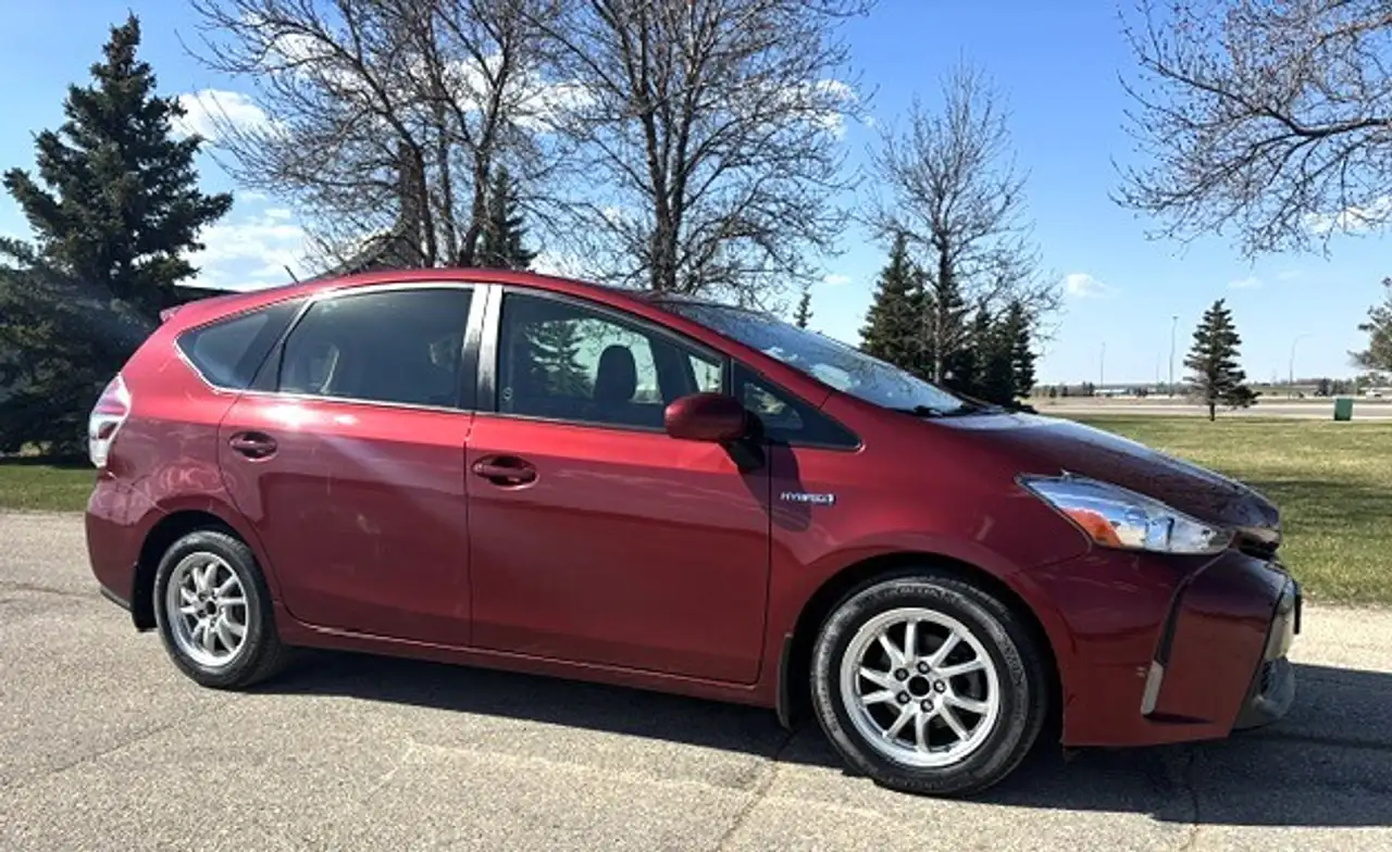 2018 Toyota Prius v
