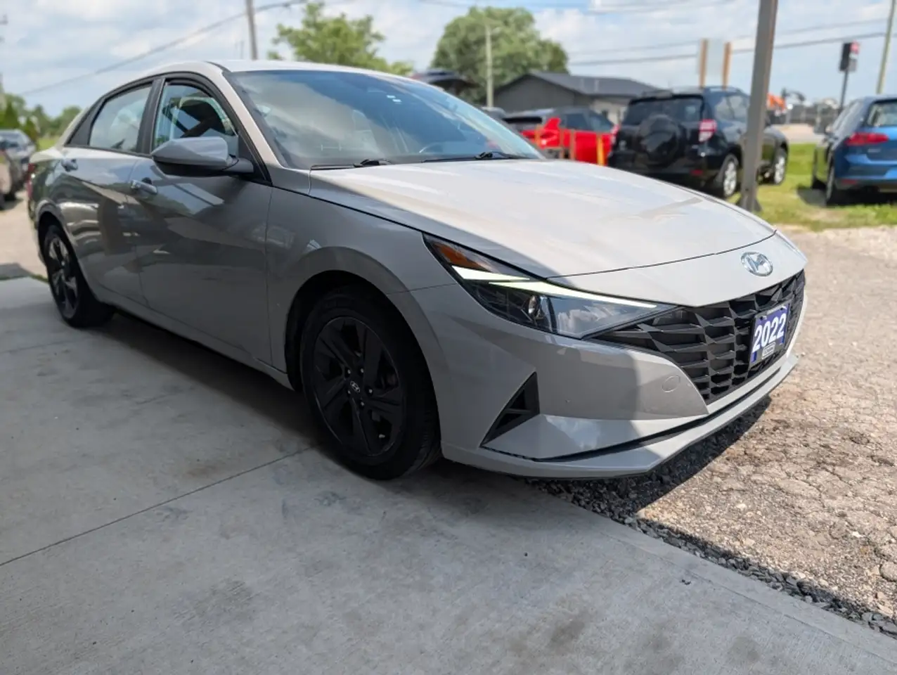 Hyundai ELANTRA photo Hyundai ELANTRA