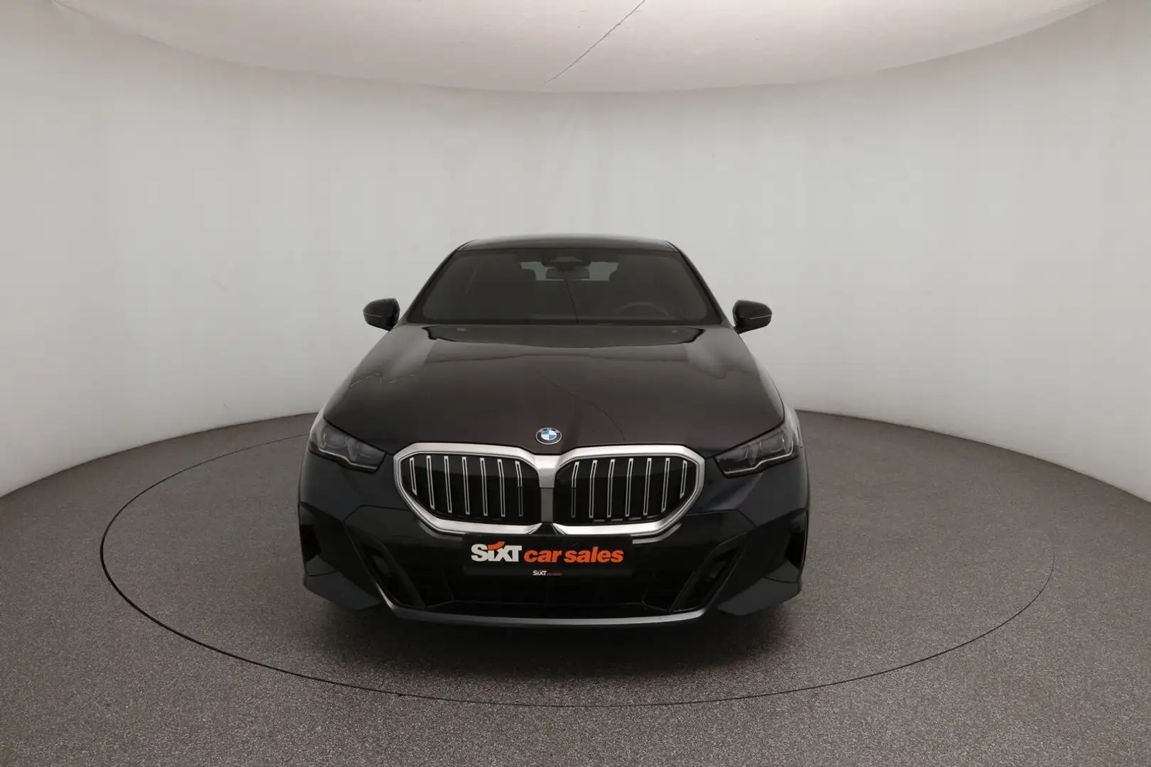 BMW 520 i M Sport Lüft|ACC|PAs+360°|ha&ka|4xSHZ|el.Si Schwarz - 2