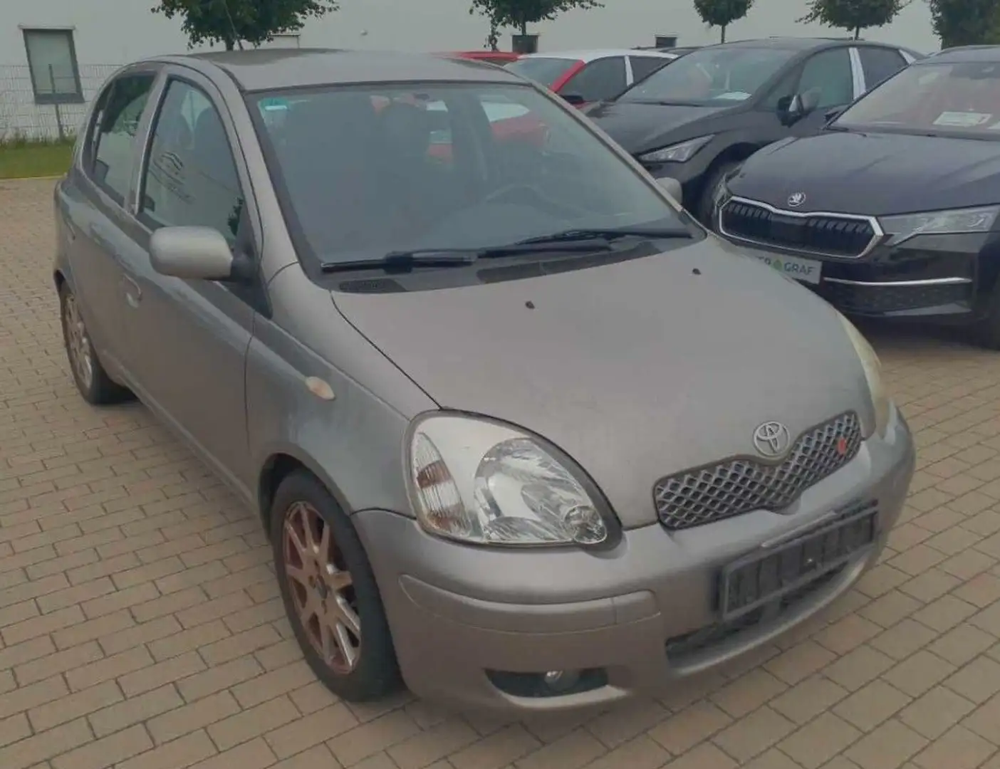 Toyota Yaris 1.3 Edition S Gris - 1