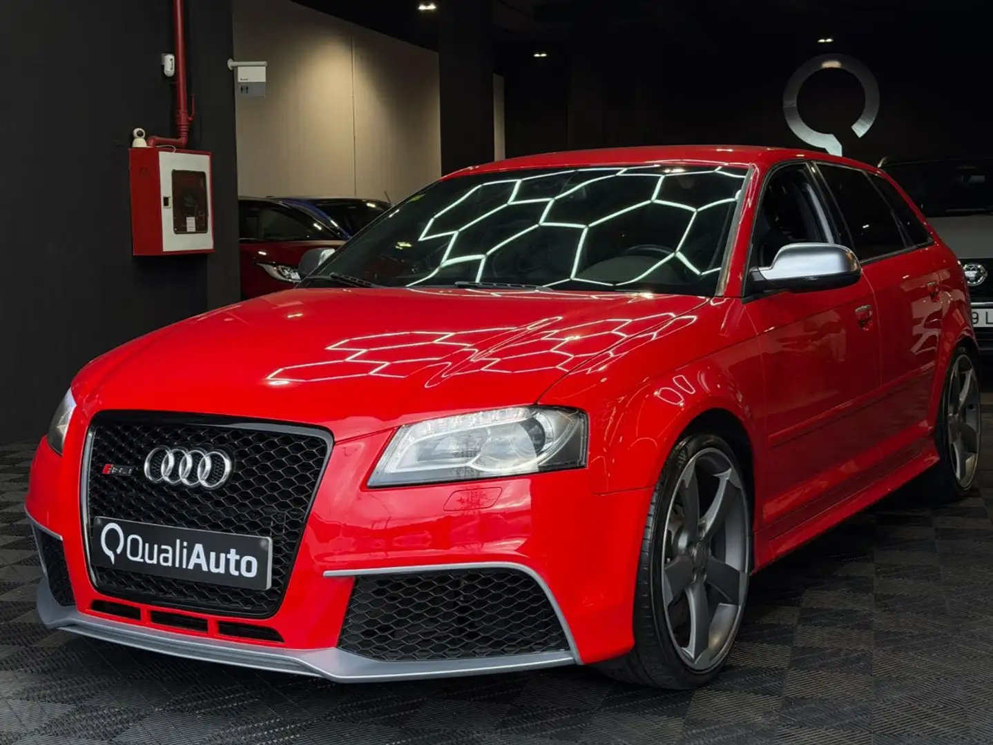 Audi RS3 Sportback 2.5 TFSI quattro S-Tronic Rojo - 2