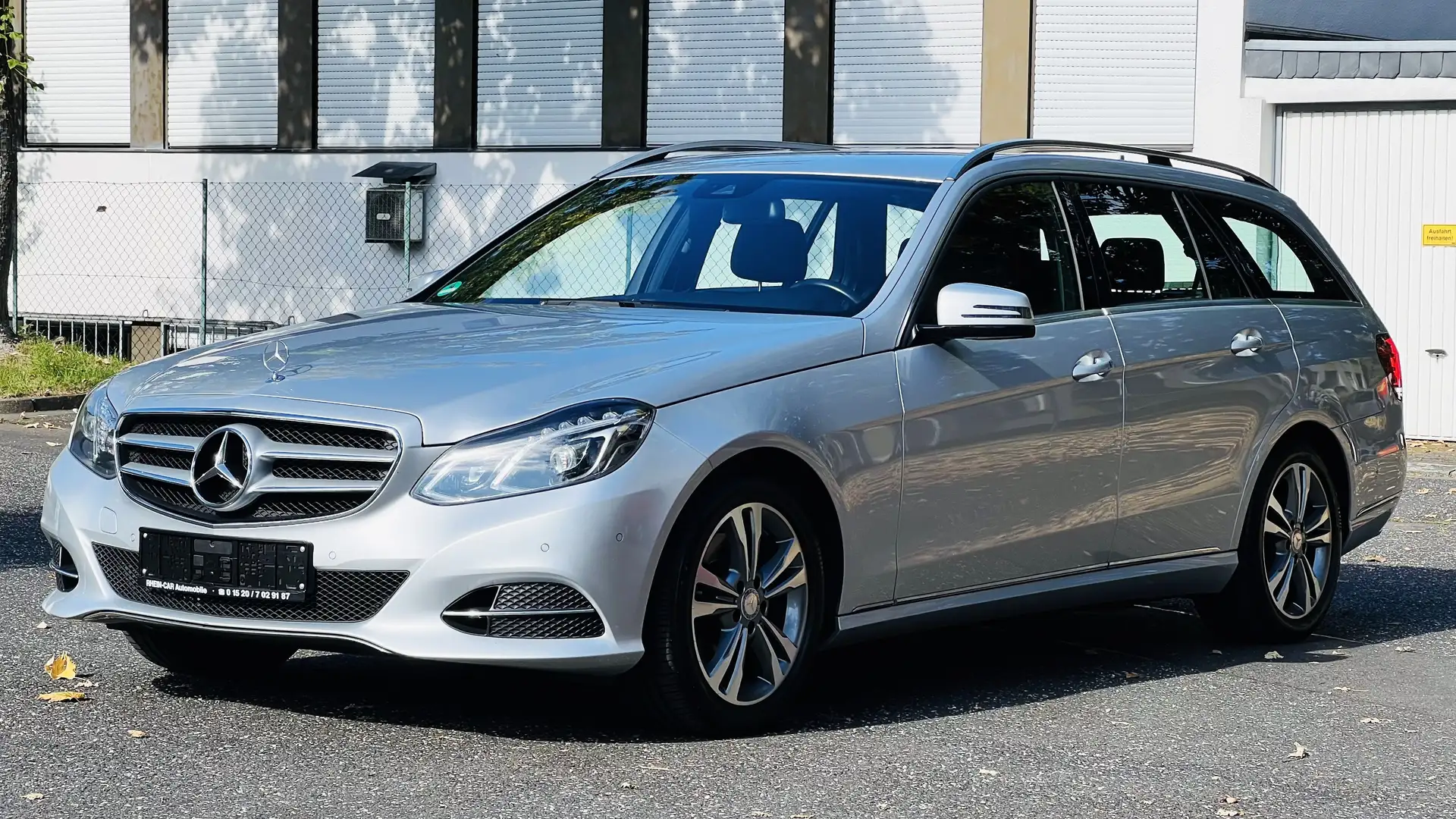 Mercedes-Benz E 350 E-Klasse Diesel T BlueTEC 9G-TRONIC Avantgarde Silber - 2