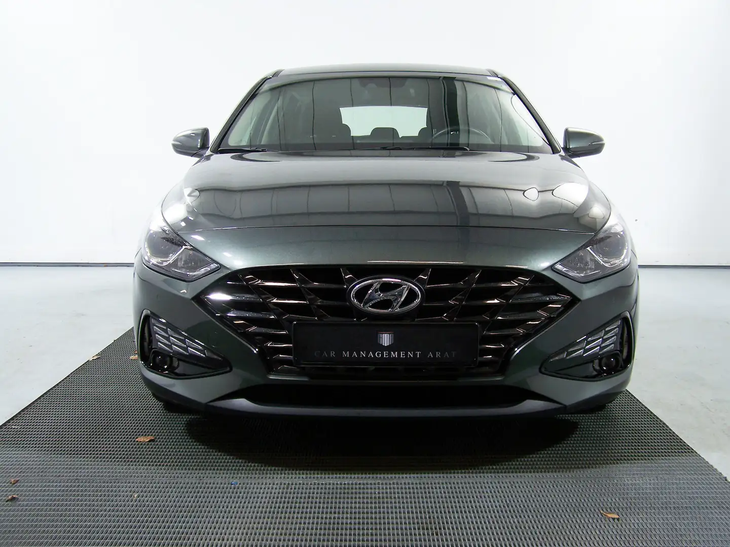 Hyundai i30 1.0 T-GDI 48V MHEV Trend CARPL+KAM+SHZ+PDC Grijs - 2