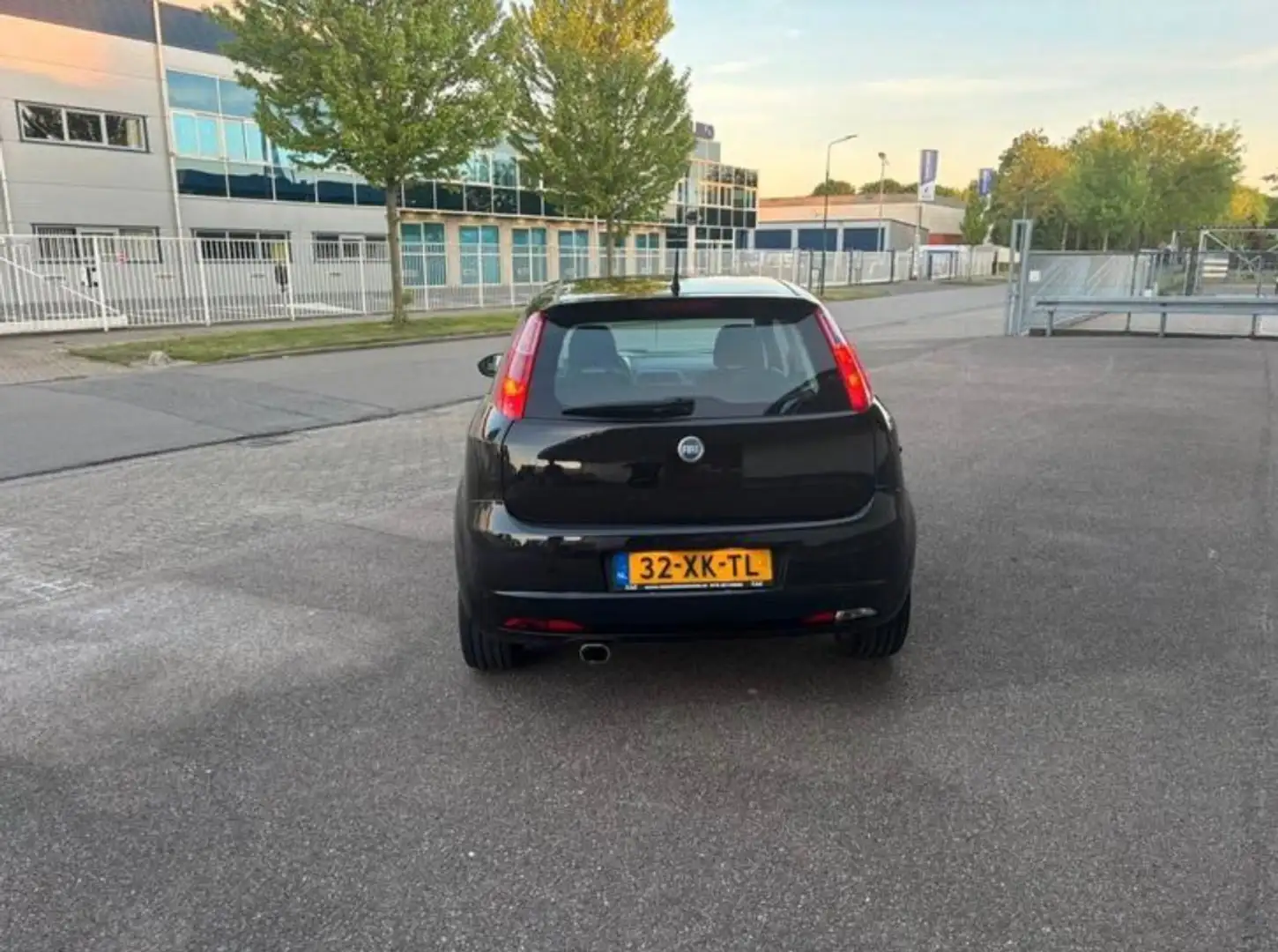 Fiat Punto Punto 1.4-16V Sport Negru - 2