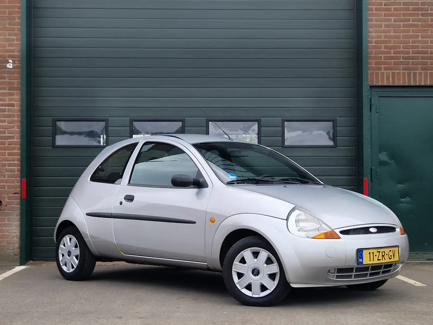 Ford Ka/Ka+ Ka/Ka+ 1.3 Cool Серый - 1