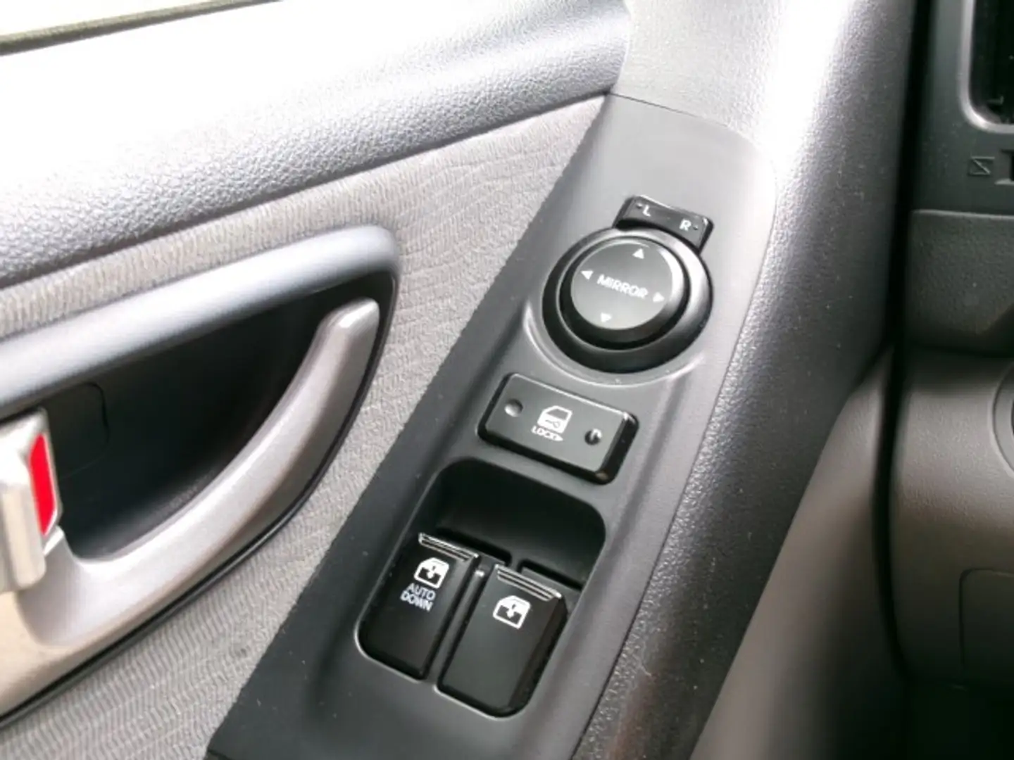 Hyundai H-1 Starex Sitzheizung NAVI Klima Anhängevorrichtun... Braun - 2