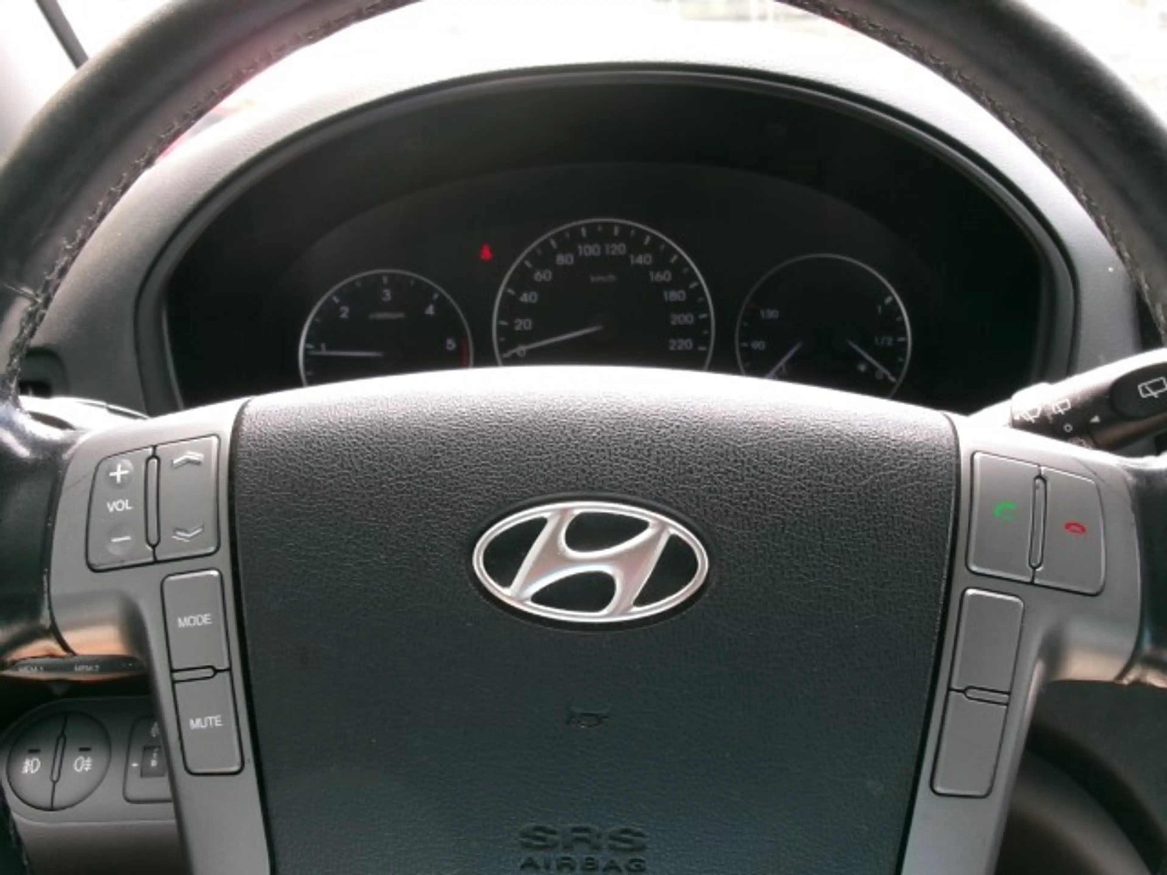 Hyundai H-1 Starex Sitzheizung NAVI Klima Anhängevorrichtun... — photo 15