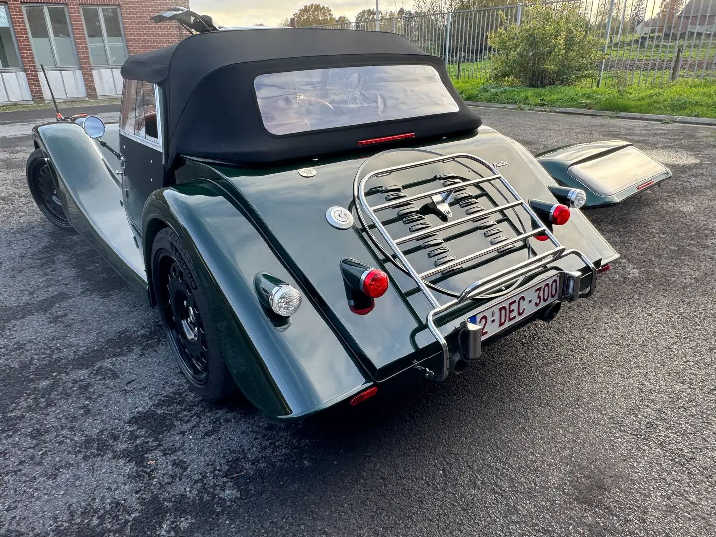 Morgan Plus Six avec hardtop Grün - 2