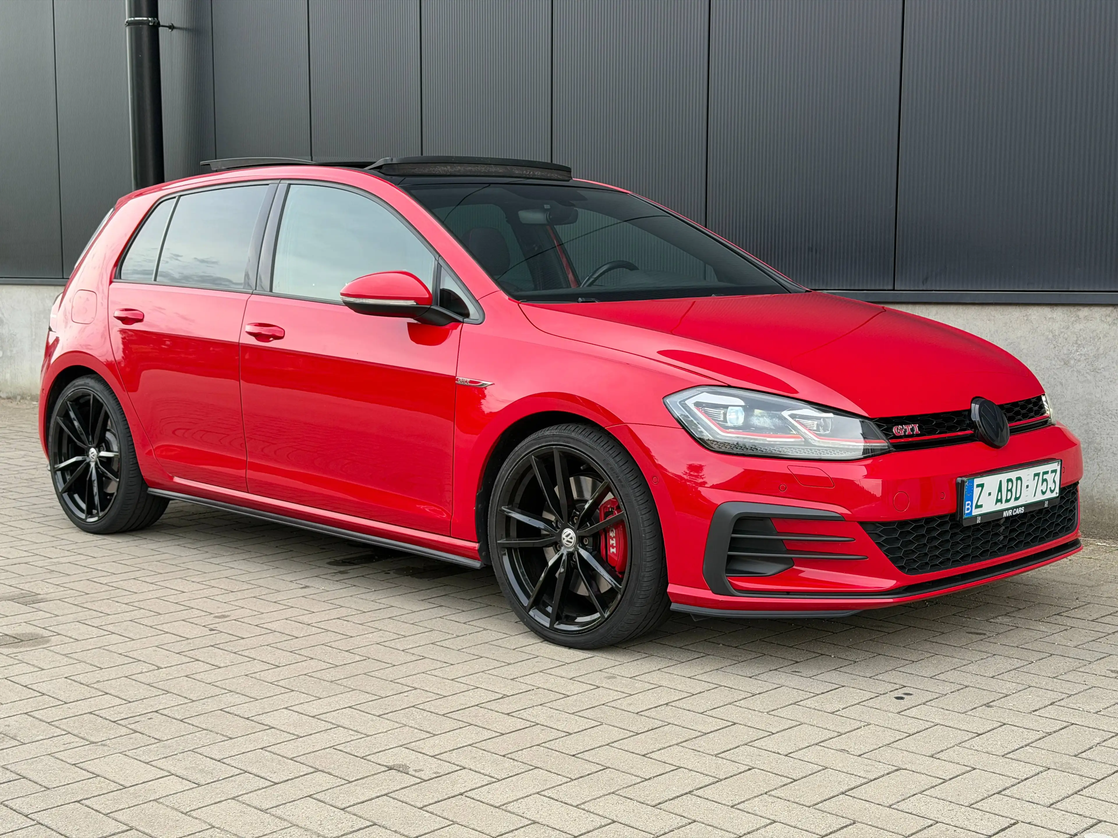 Volkswagen Golf GTI Golf 2.0 TSI Performance DSG — photo 9