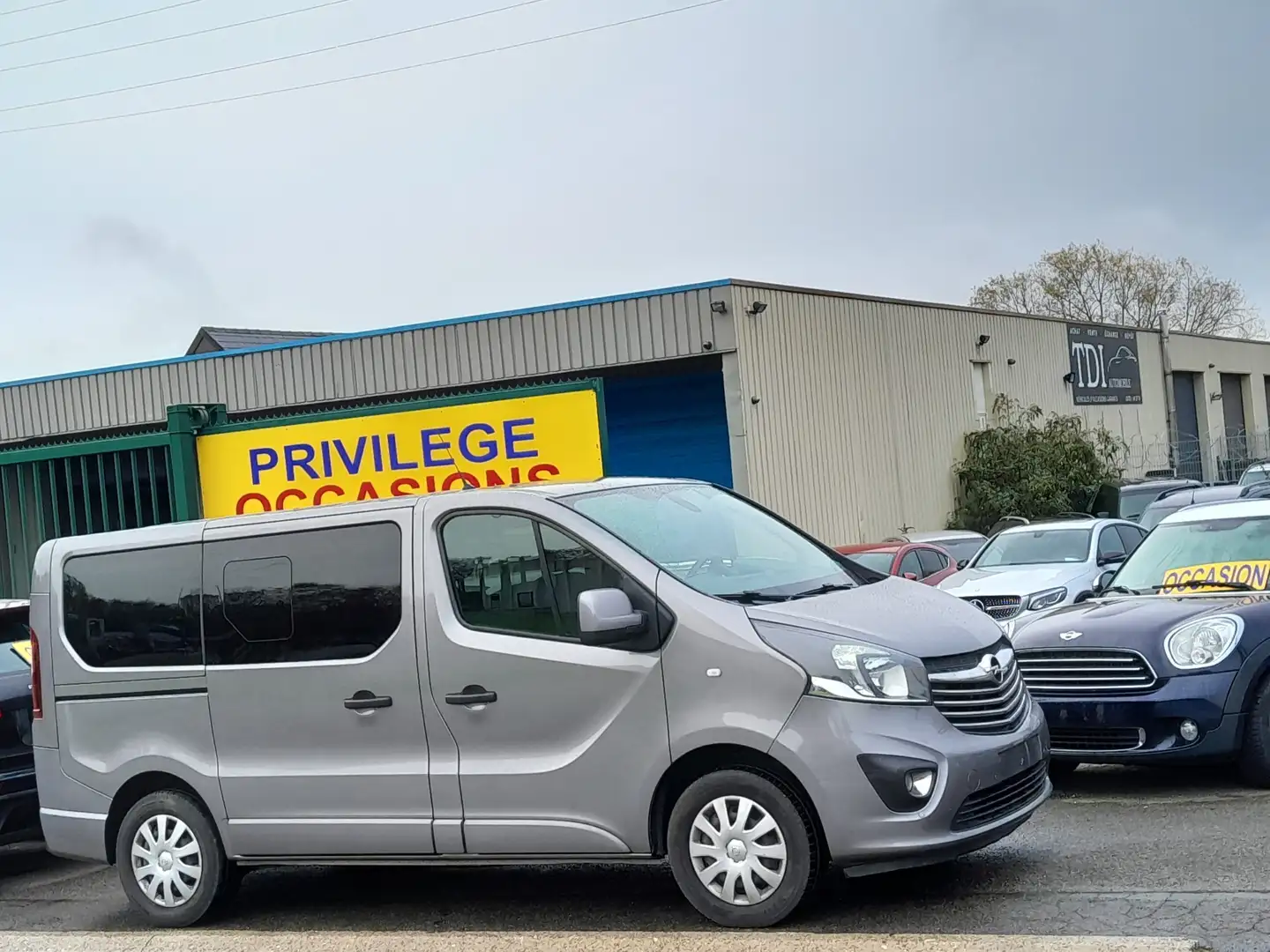 Opel Vivaro 1.6 CDTi 8 PLACES AIRCO GPS CAMERA REG VIT (EU6) Grijs - 1