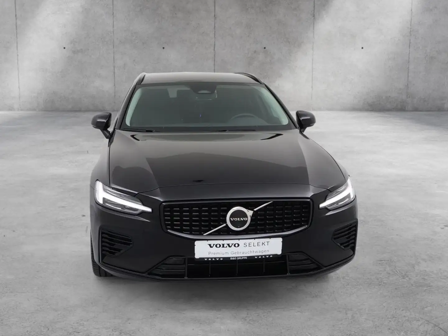 Volvo V60 T6 Plus Dark Recharge Plug-In Hybrid AWD Schwarz - 2