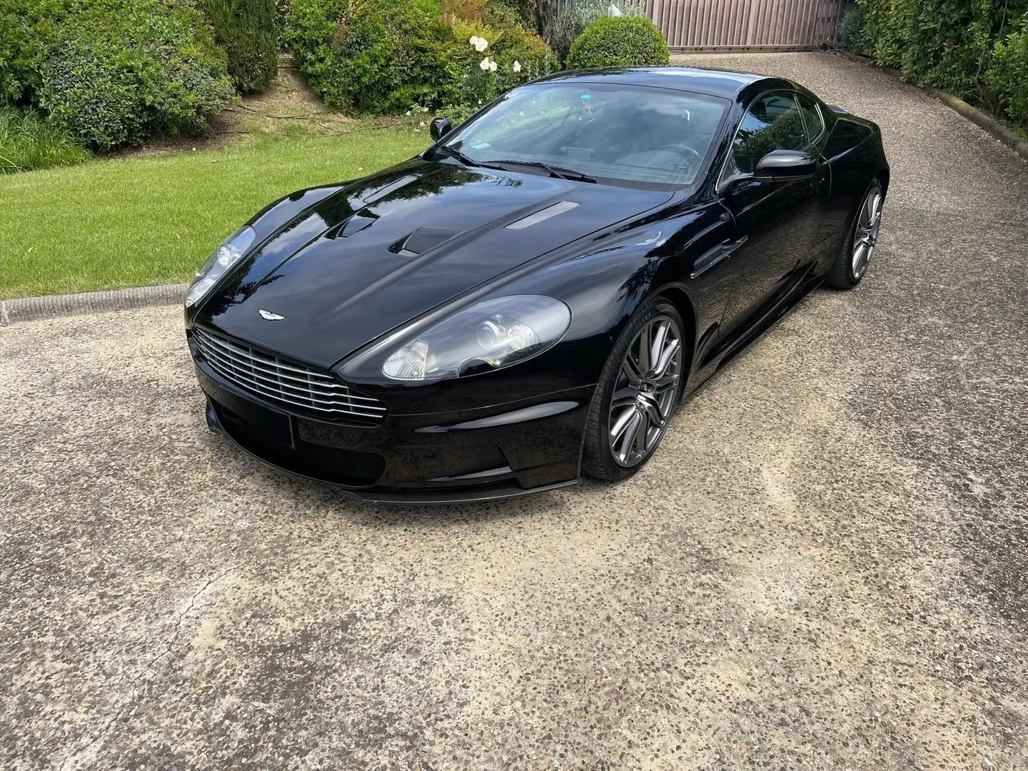 Aston Martin DBS Coupe 6.0 touchtronic Černá - 1