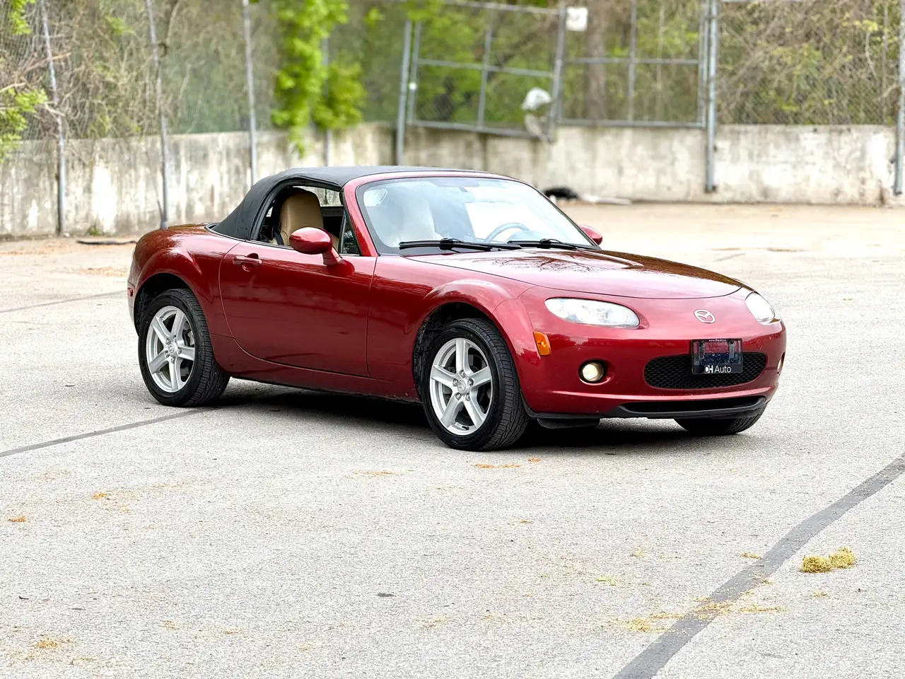 Mazda MX-5 Miata снимка Mazda MX-5 Miata