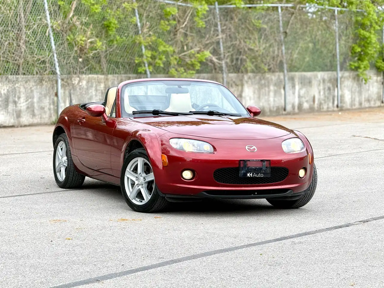 Mazda MX-5 Miata снимка Mazda MX-5 Miata