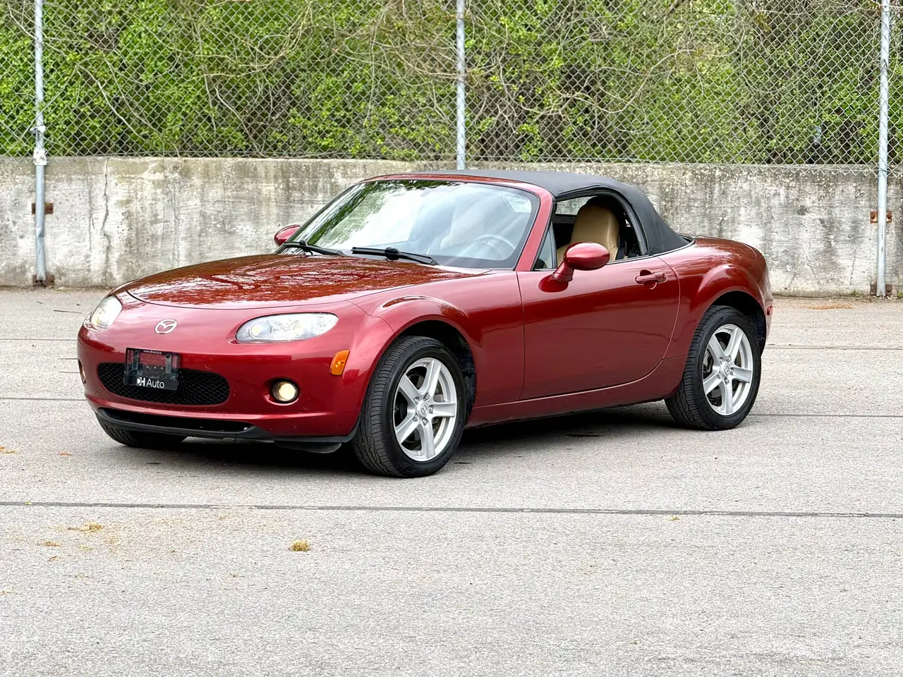 Mazda MX-5 Miata снимка Mazda MX-5 Miata