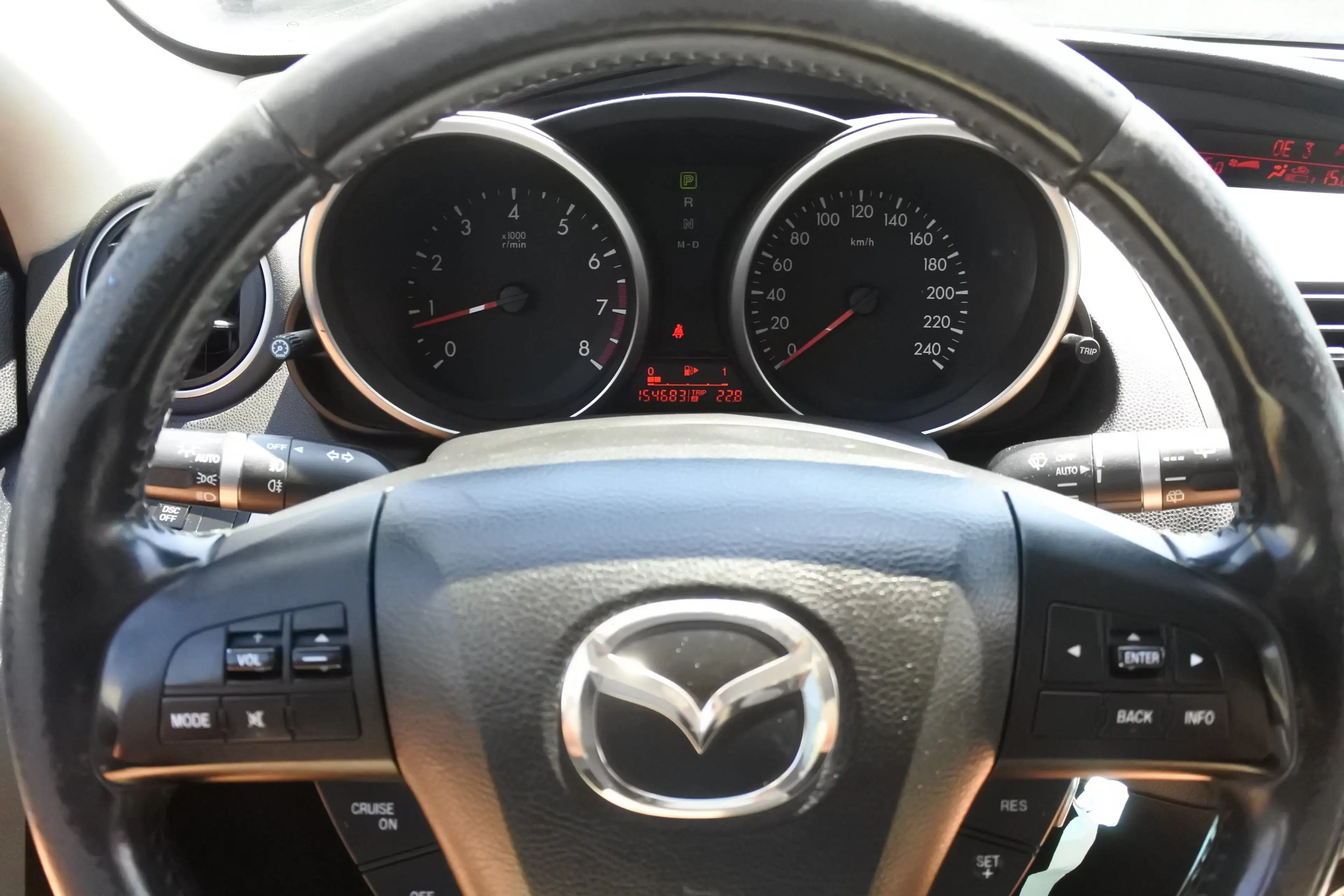 Mazda 3 2.0 Automatik/ PICKERL NEU/ — photo 11