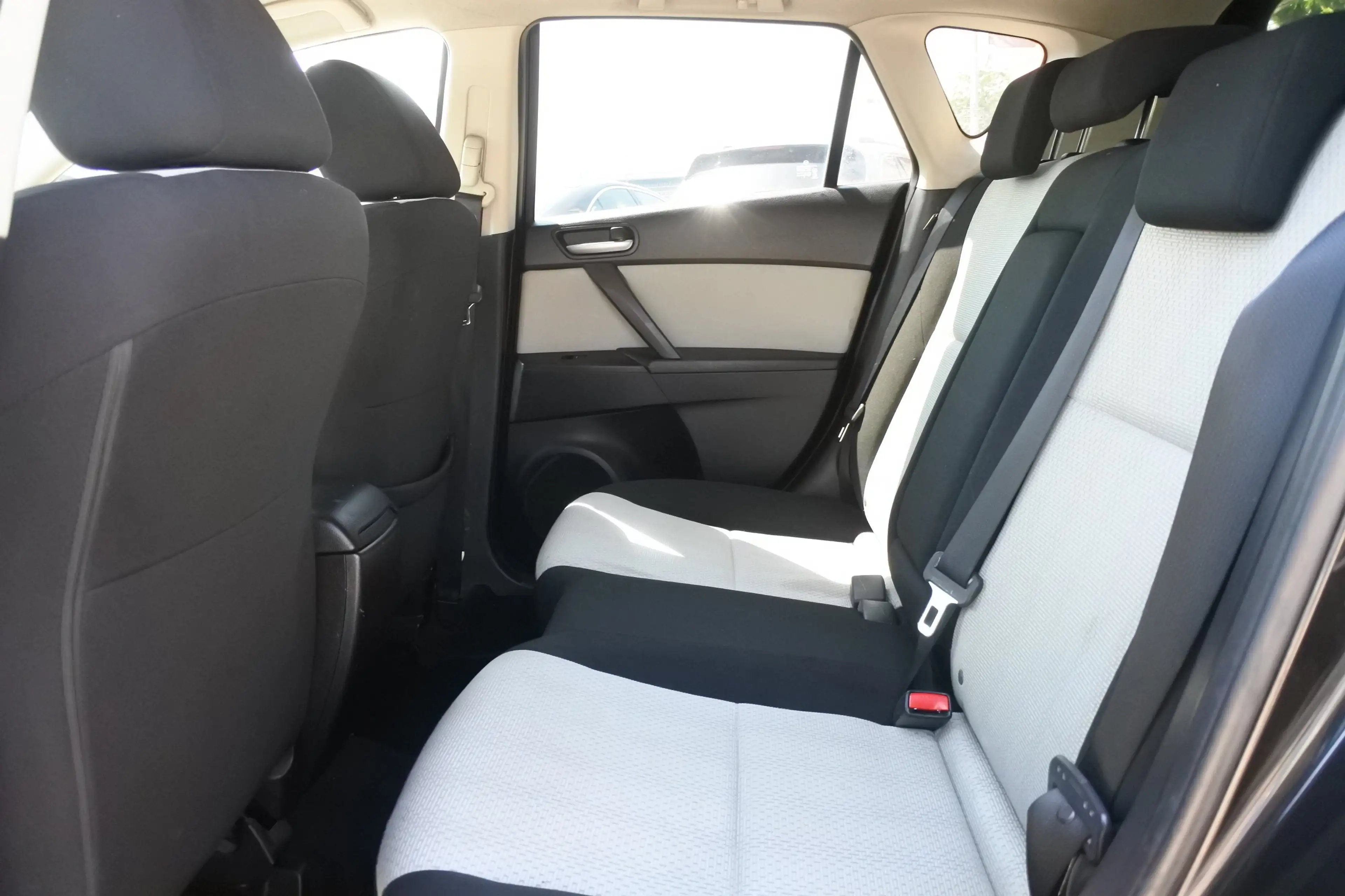 Mazda 3 2.0 Automatik/ PICKERL NEU/ — photo 14