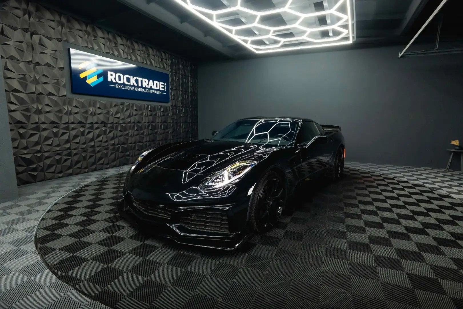 Corvette C7 6.2 V8 Stingray 3LT Z06-Design Targa Perform. Schwarz - 2