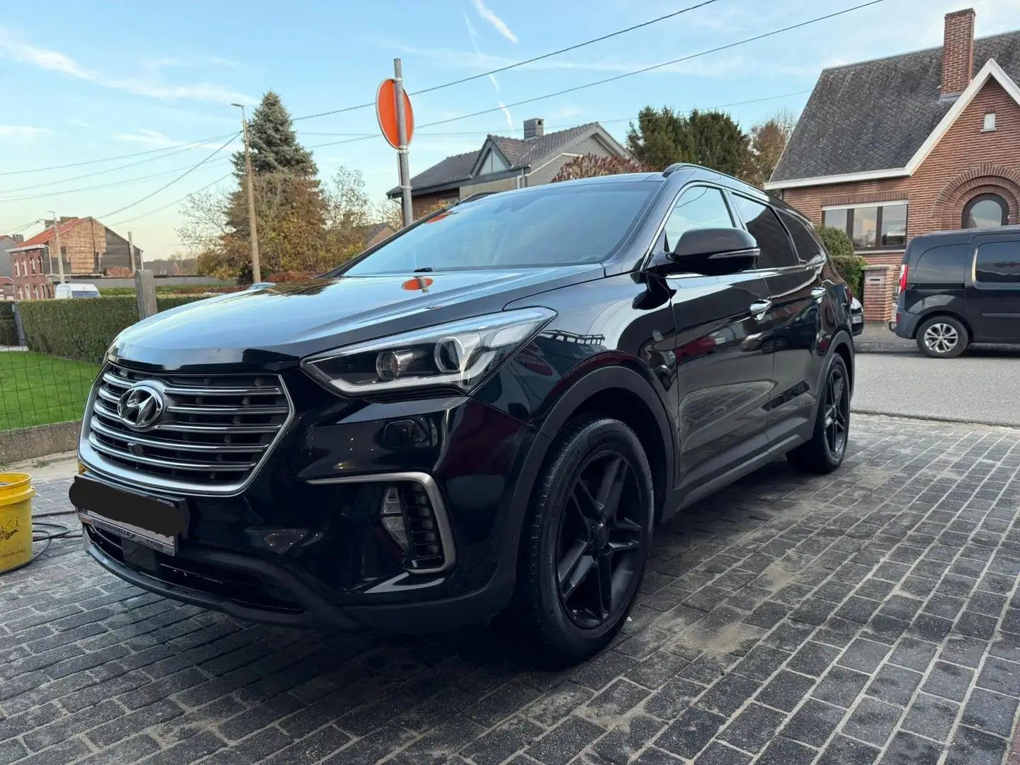 Hyundai Grand Santa Fe Grand Santa Fe 2.2 CRDi Executive Schwarz - 1