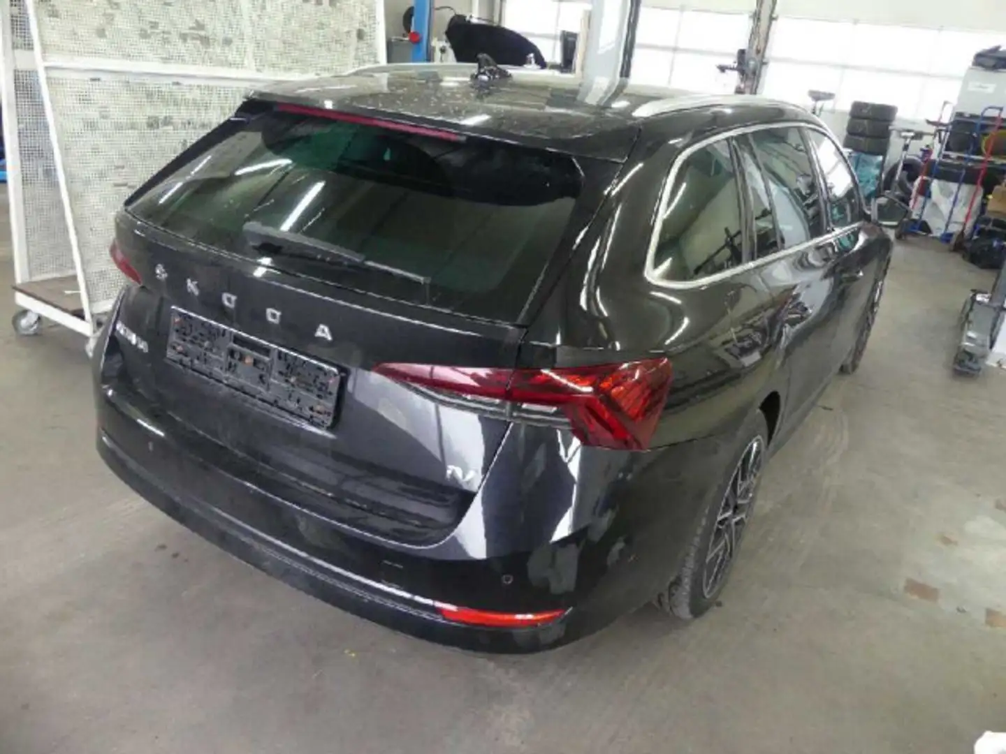 Skoda Octavia Combi Style 1.4 TSI NAVI RFK MATRIX-LED Schwarz - 2