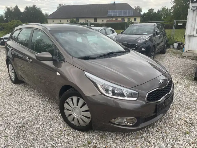 Kia Ceed SW / cee'd SW verkaufen export+navigationssyestem+rückfahrkamera
