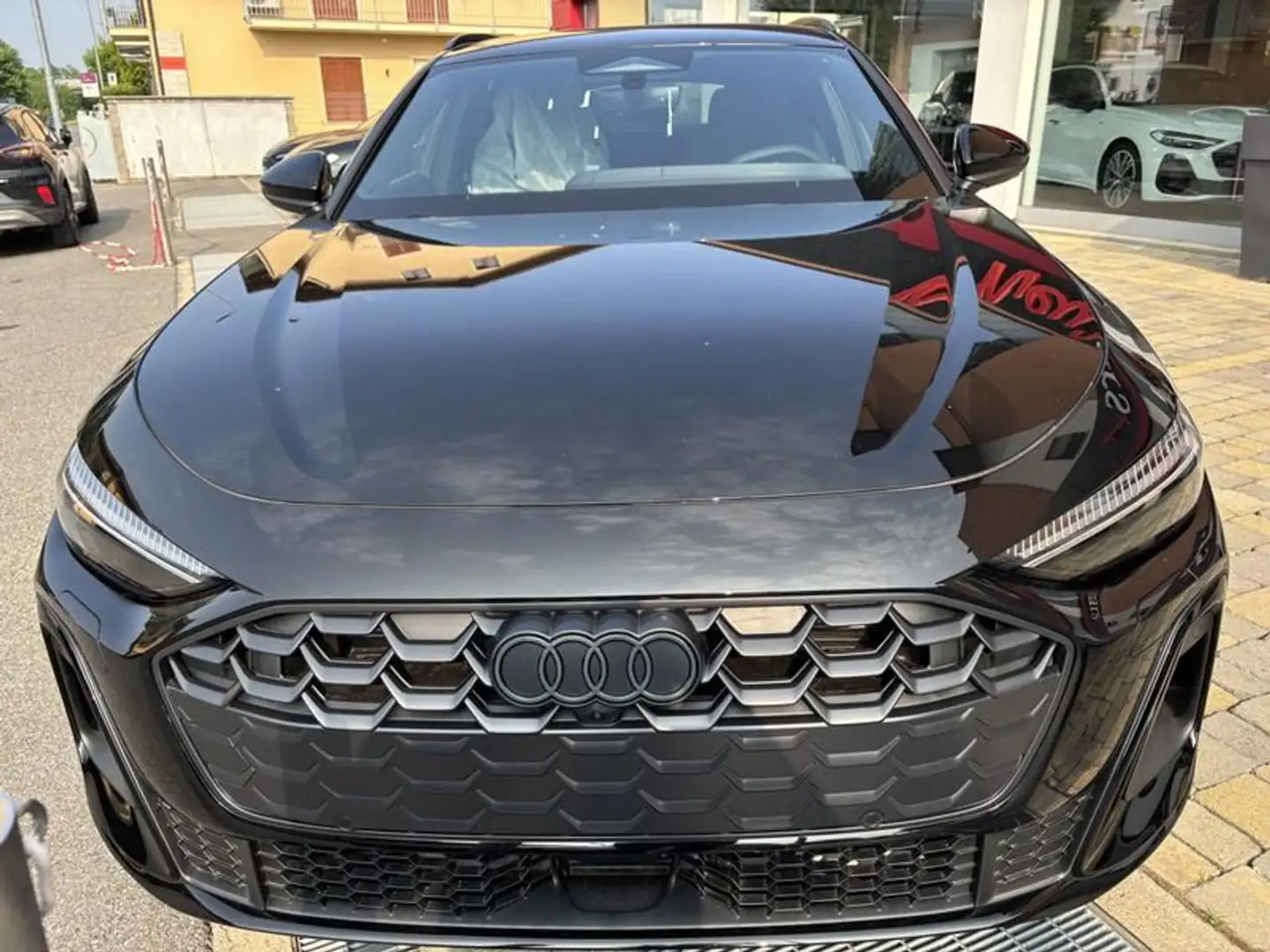 Audi A5 Avant TDI 150 kW S tronic mHEV+ S Line edition Noir - 2