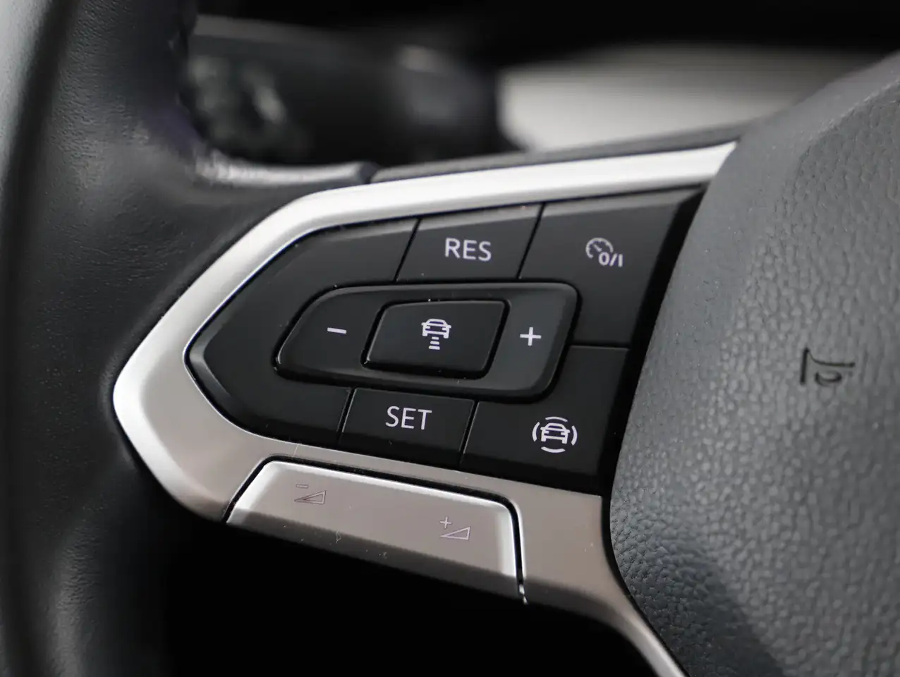 Volkswagen Golf VIII 2.0 TDI Life ASSIST+CARPLAY+LED+NAVI 10