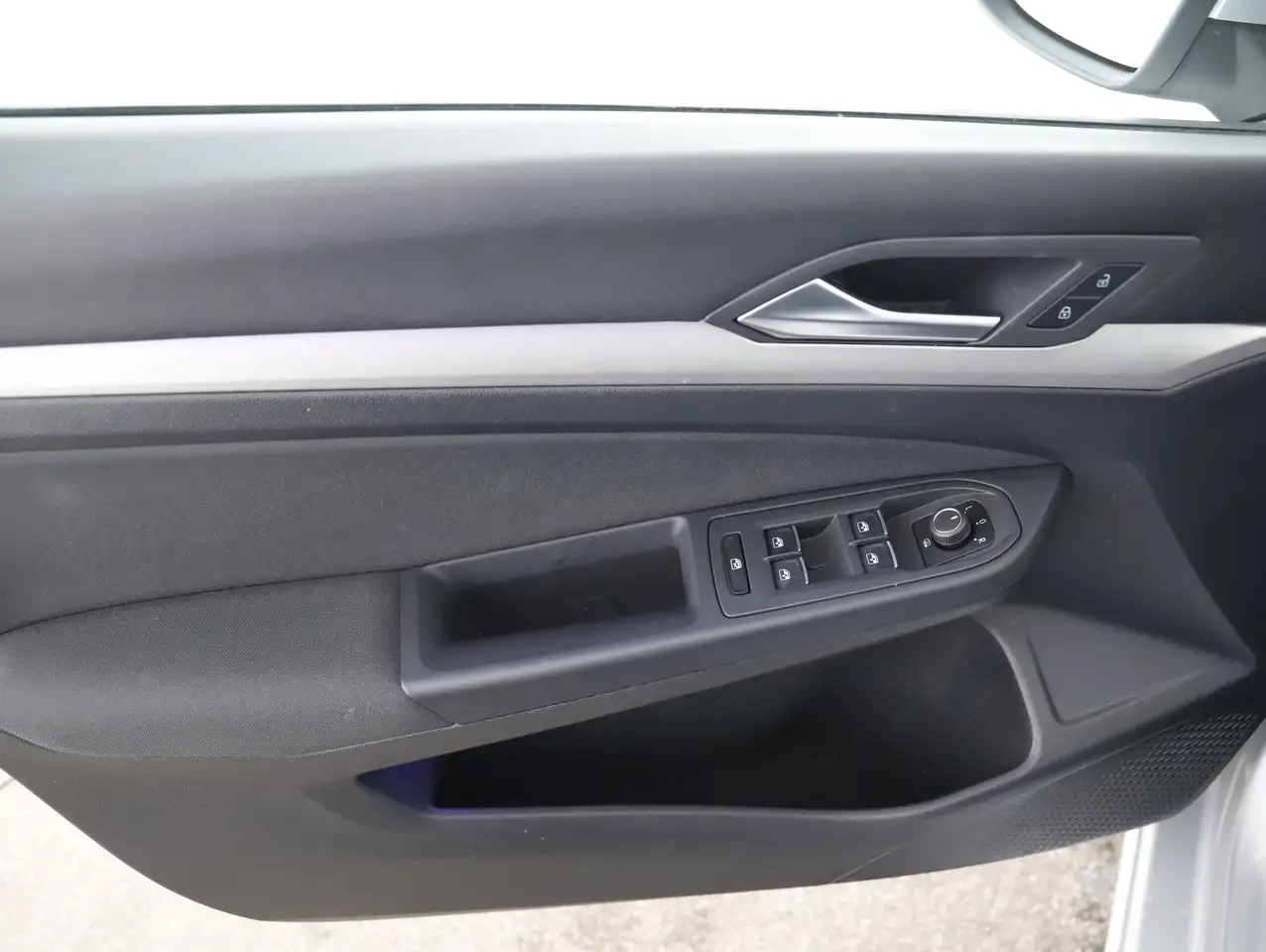 Volkswagen Golf VIII 2.0 TDI Life ASSIST+CARPLAY+LED+NAVI 4