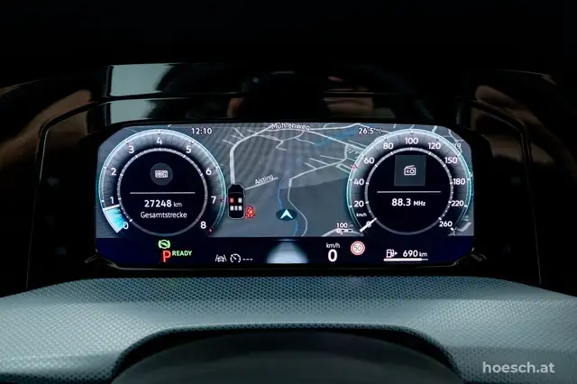 Volkswagen Golf view 11