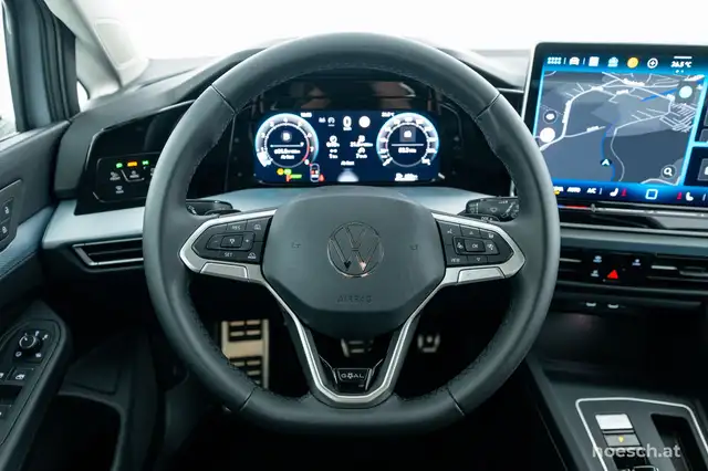 Volkswagen Golf view 6