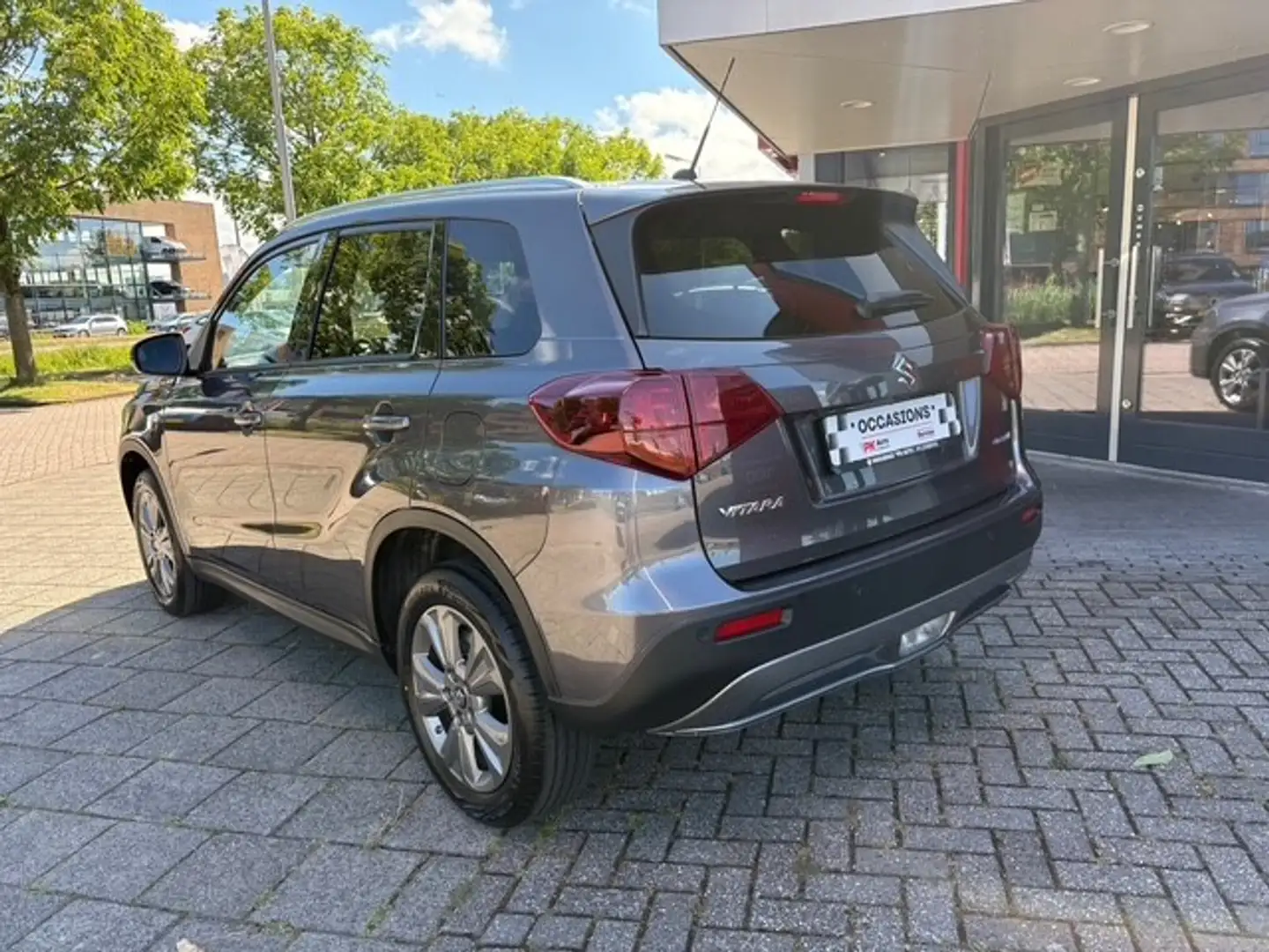 Suzuki Vitara 1.4 Boosterjet Select Smart Hybrid | Navi | Camera Grau - 2