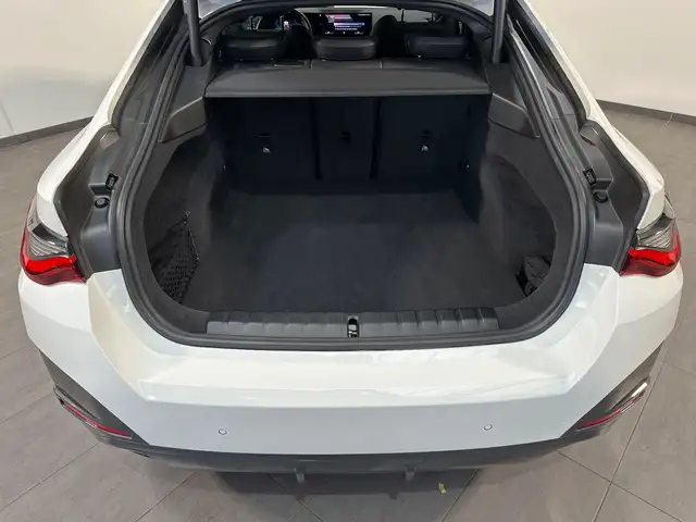 BMW 4 Series view 6