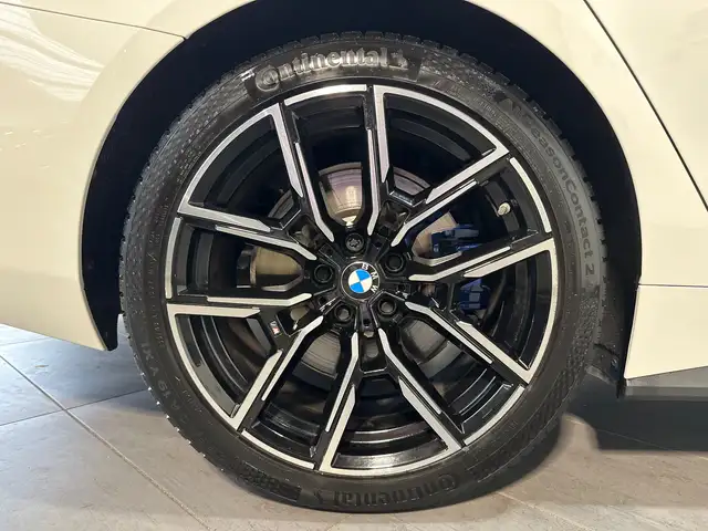 BMW 4 Series view 3