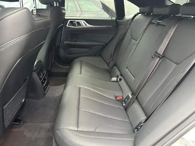 BMW 4 Series view 12