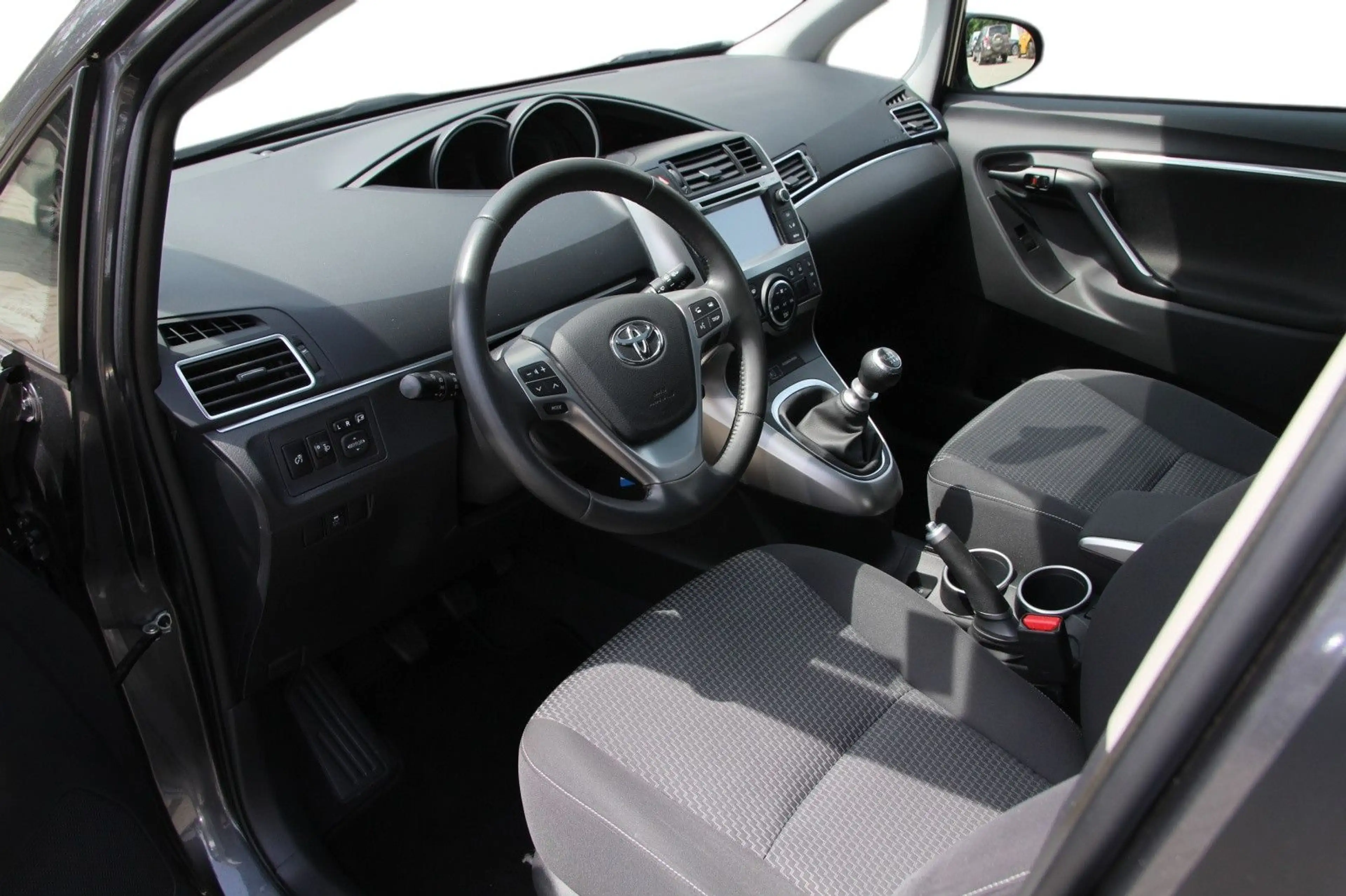 Toyota Verso SkyView Edition/Kamera/PDC/AHK/88tkm — photo 9
