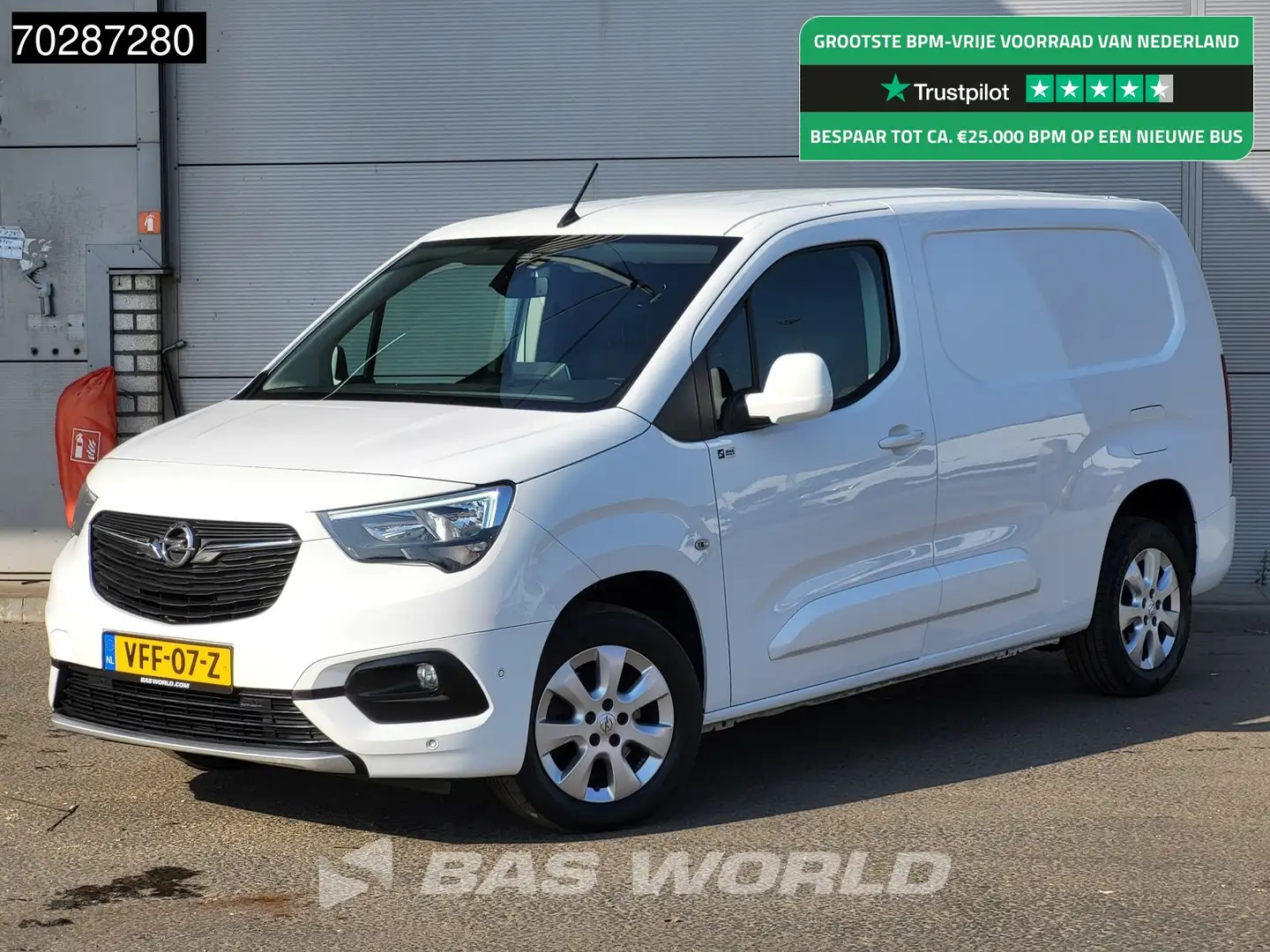 Opel Combo 130PK Automaat L2H1 LED Navi Airco Cruise Parkeers Wit - 1