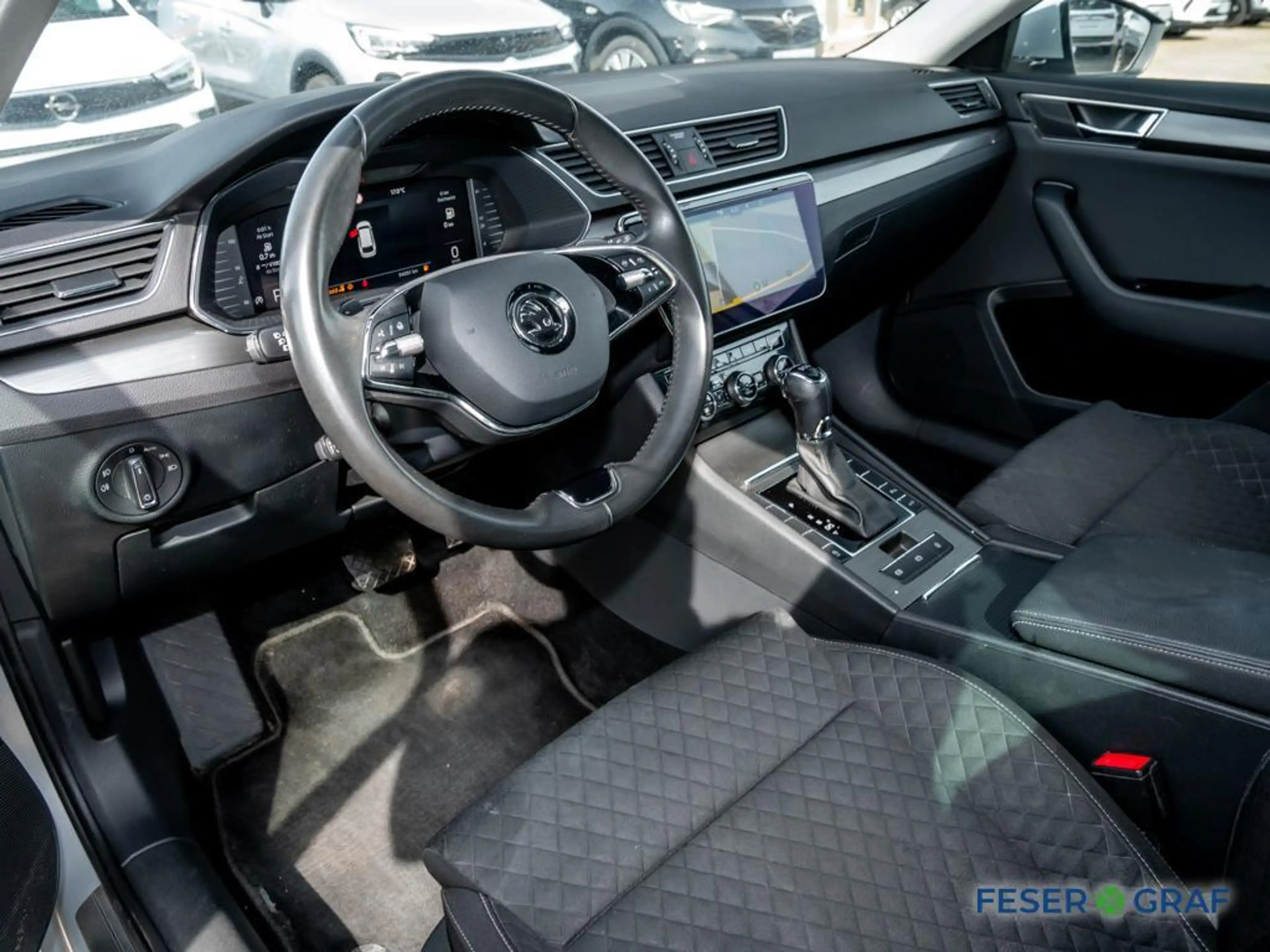 Skoda Superb Combi 2.0 TDI DSG Ambition Navi*LED*Sthzg*ACC*VC*R — photo 3