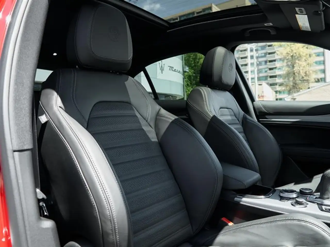 Alfa Romeo Stelvio снимка Alfa Romeo Stelvio