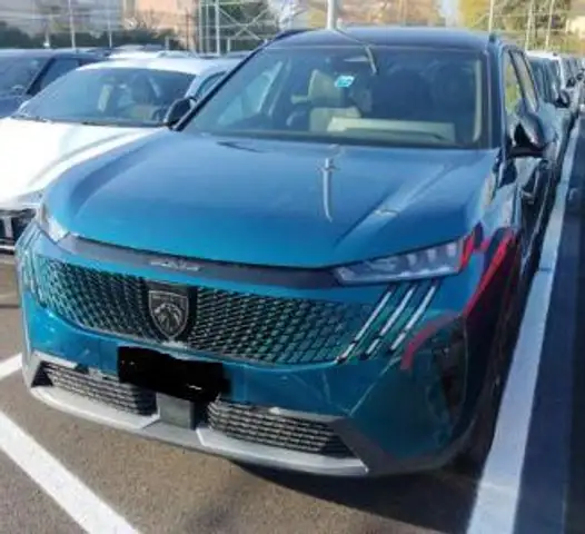 Peugeot 5008 GT Hybrid 145 e-DCS6 7-Si+Navi+Lenk/SHZ+R-Kam+