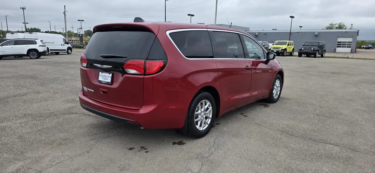 Chrysler Grand Caravan снимка Chrysler Grand Caravan