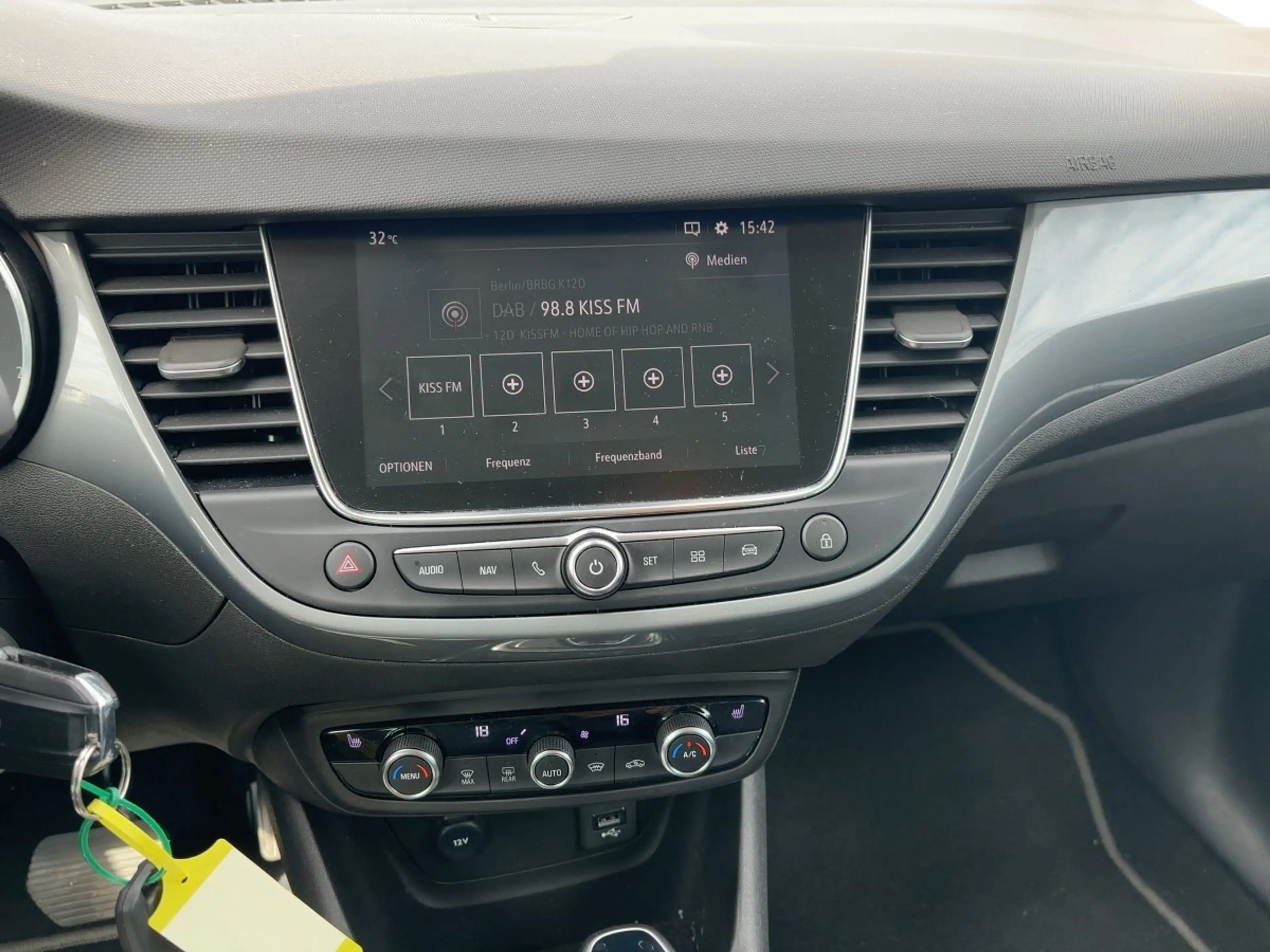 Opel Crossland Elegance LED KeyLess — photo 13